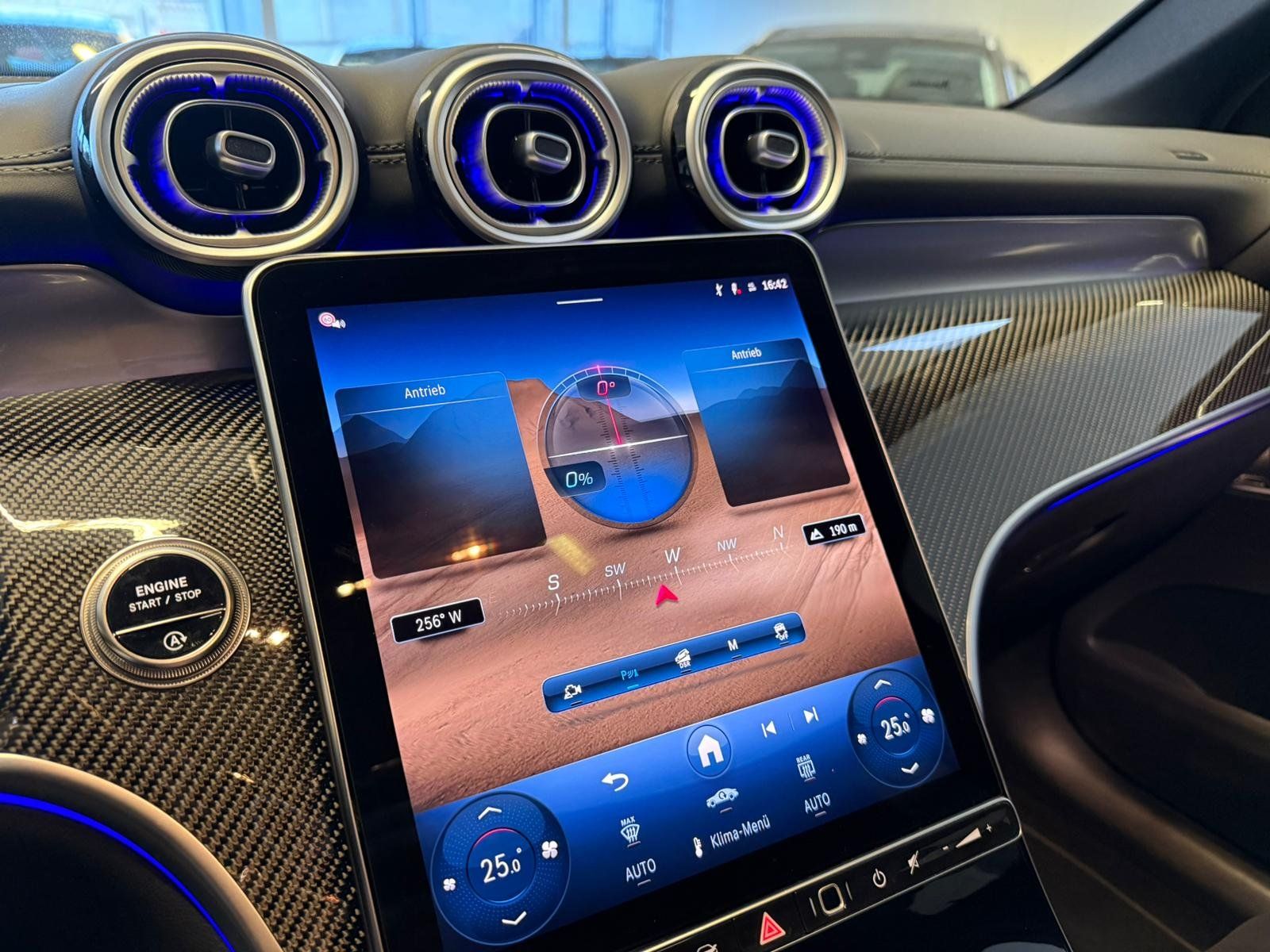 Fahrzeugabbildung Mercedes-Benz GLC 300 d 4M Coupé AMG PANO+BURM+MEMO+AHK+HUD