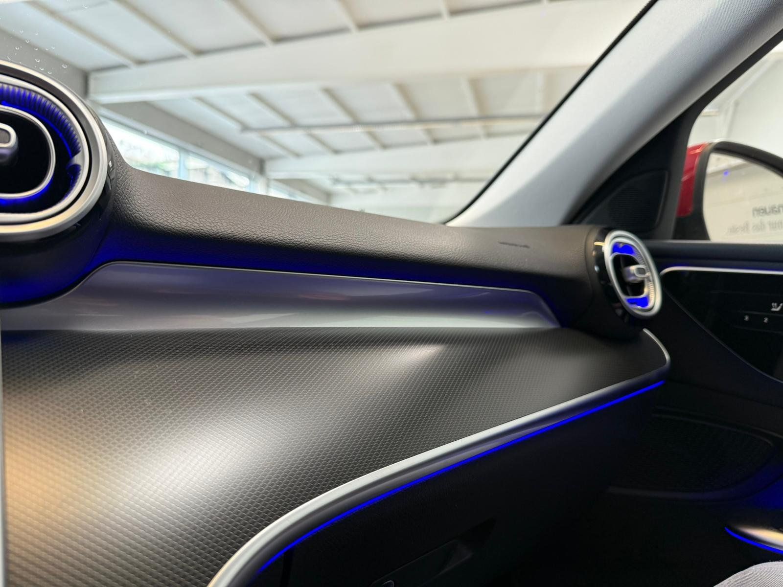 Fahrzeugabbildung Mercedes-Benz C 180 Avantgarde MEMORY+360°+AHK+TOTW+CARPLY+LED