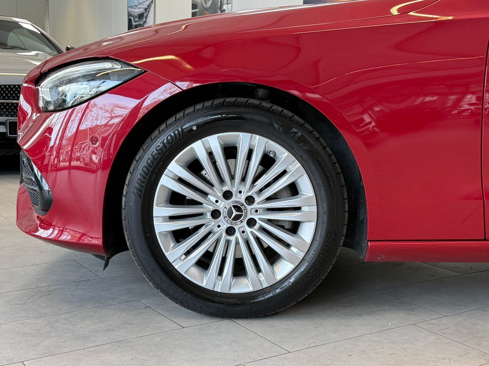 Fahrzeugabbildung Mercedes-Benz C 180 Avantgarde MEMORY+360°+AHK+TOTW+CARPLY+LED