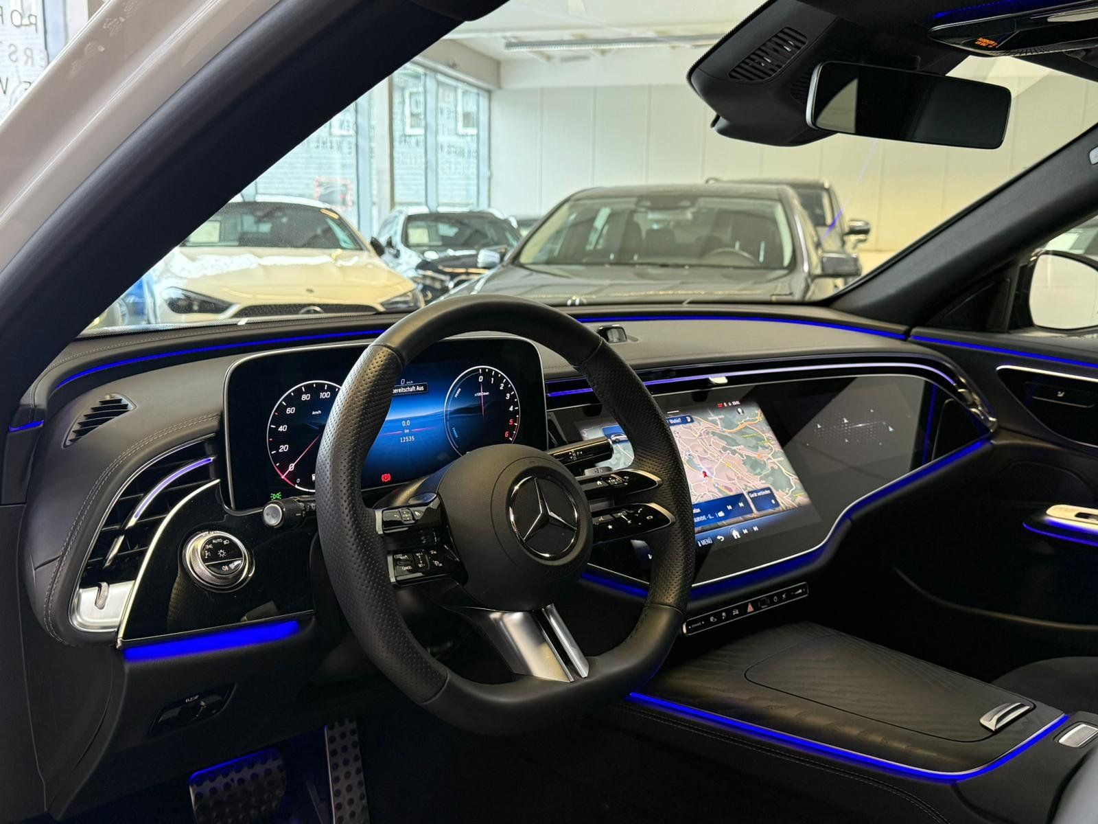 Fahrzeugabbildung Mercedes-Benz E 300de T AMG+DISTR+AHK+NIGHT+360°+SUPERSCREEN