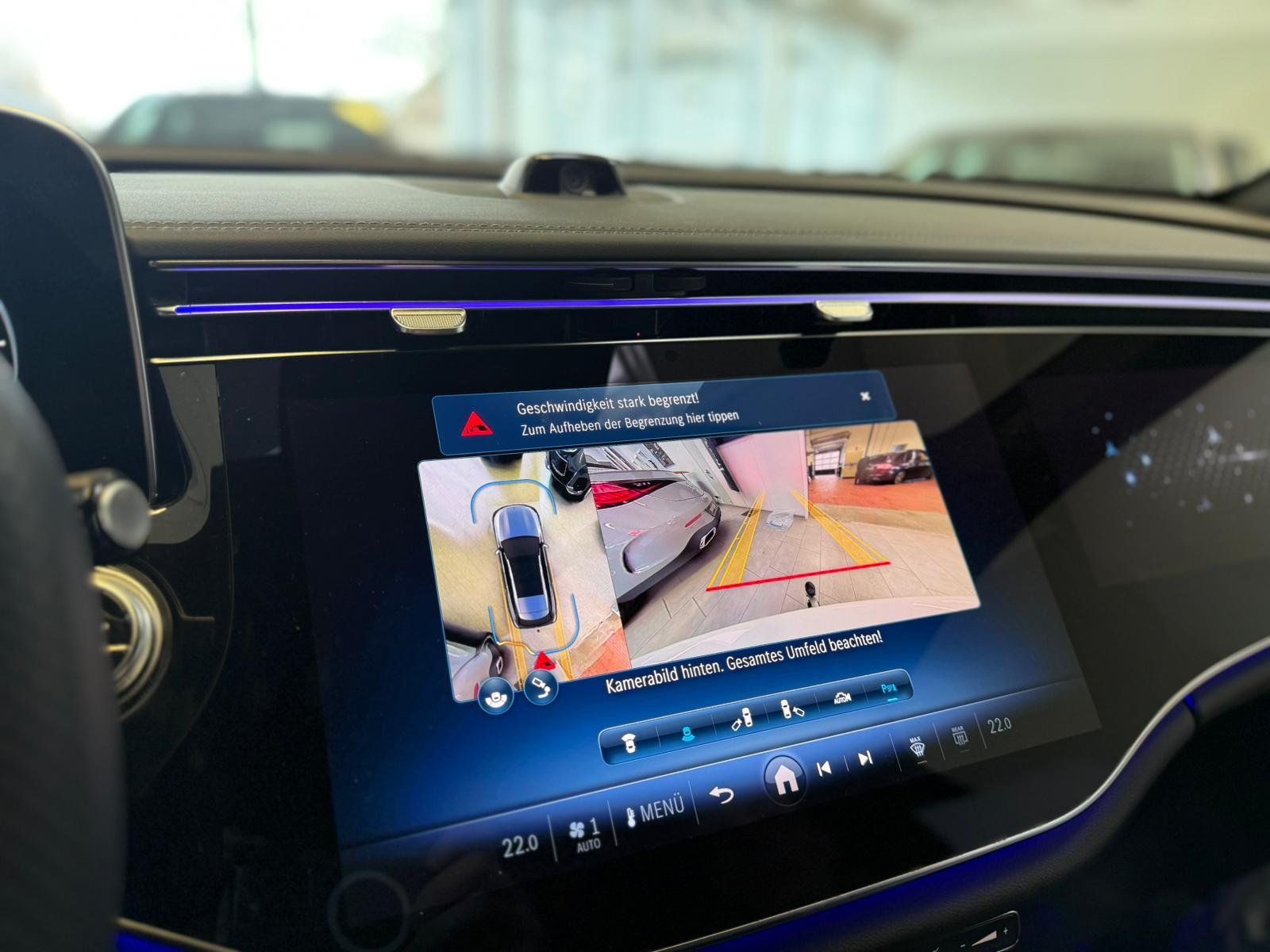 Fahrzeugabbildung Mercedes-Benz E 300de T AMG+DISTR+AHK+NIGHT+360°+SUPERSCREEN