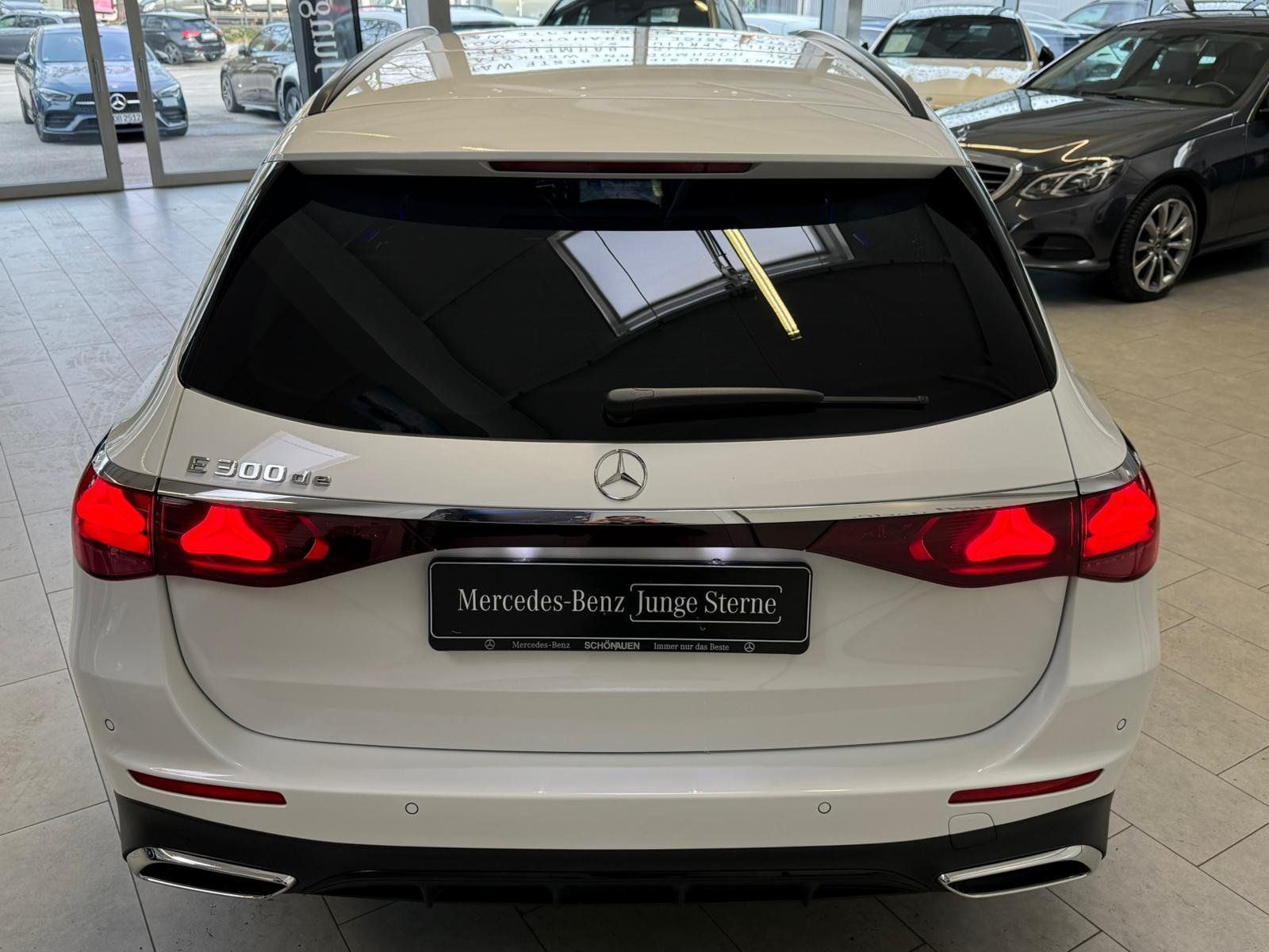 Fahrzeugabbildung Mercedes-Benz E 300de T AMG+DISTR+AHK+NIGHT+360°+SUPERSCREEN