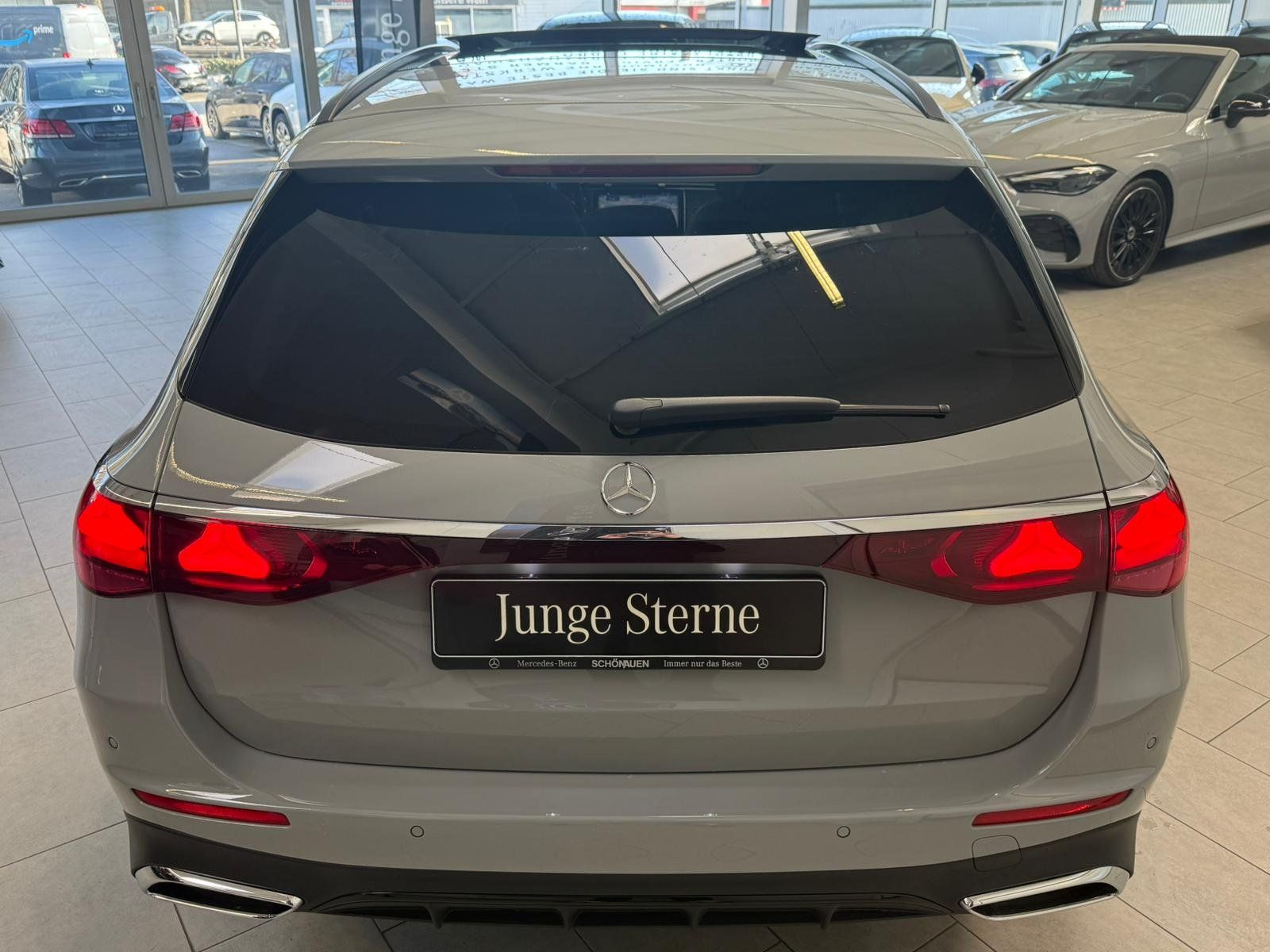 Fahrzeugabbildung Mercedes-Benz E 220 d T AMG+PANO+BURM+DISTR+AHK+360°+MEMORY