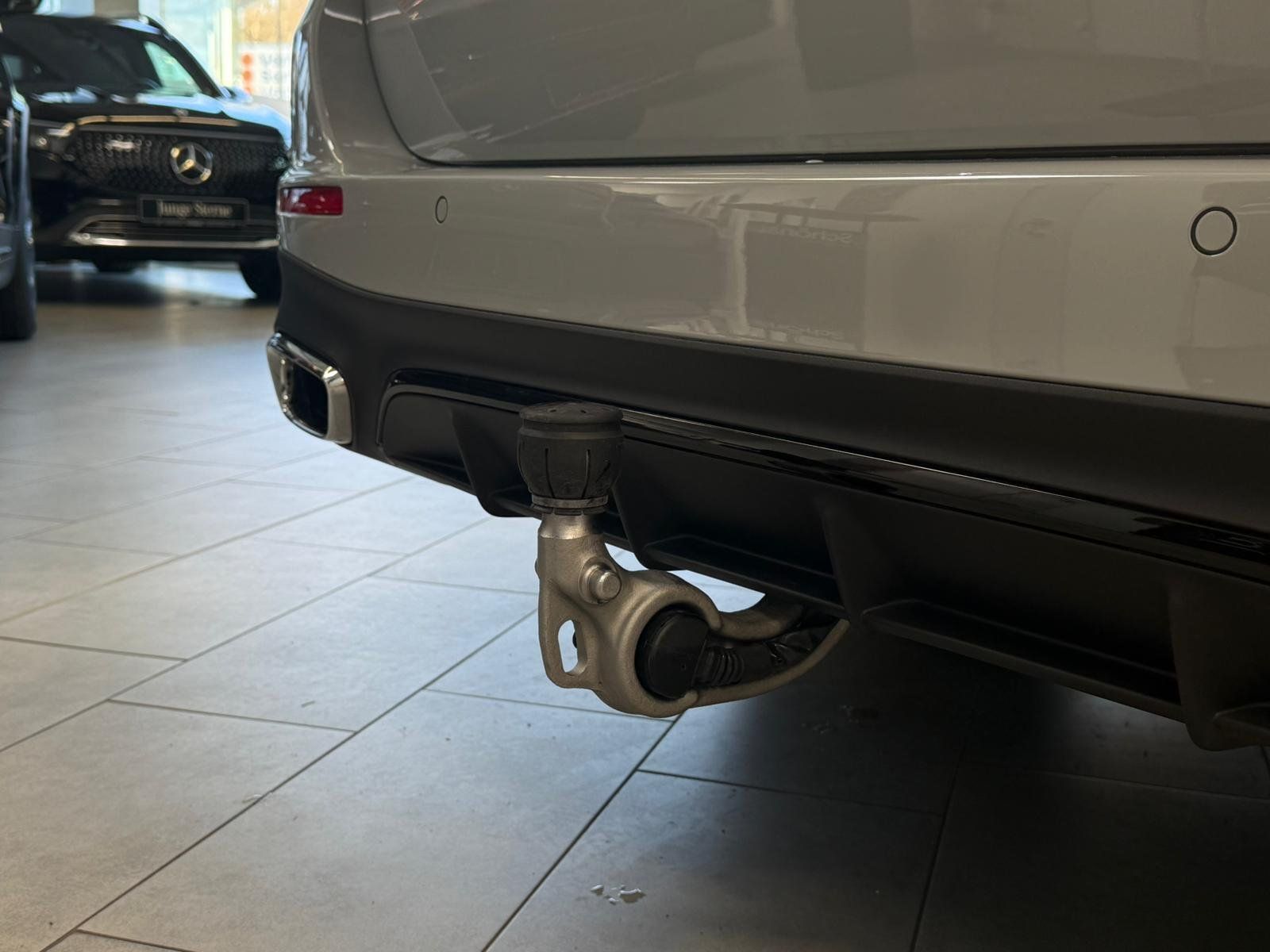 Fahrzeugabbildung Mercedes-Benz E 220 d T AMG+PANO+BURM+DISTR+AHK+360°+MEMORY