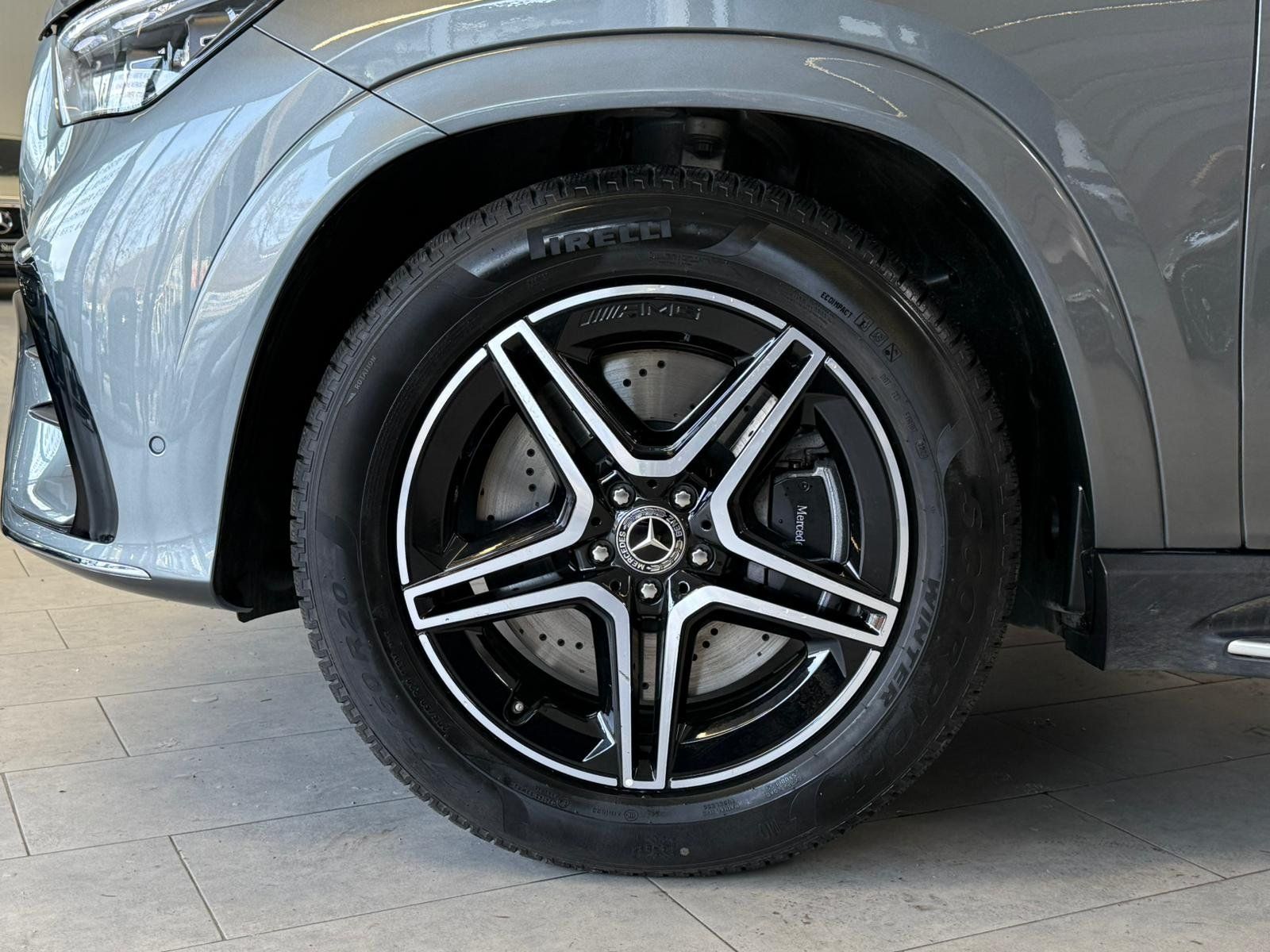 Fahrzeugabbildung Mercedes-Benz GLE 350de 4M AMG+AIRMATIC+DISTR+AHK+PANO+HUD+360