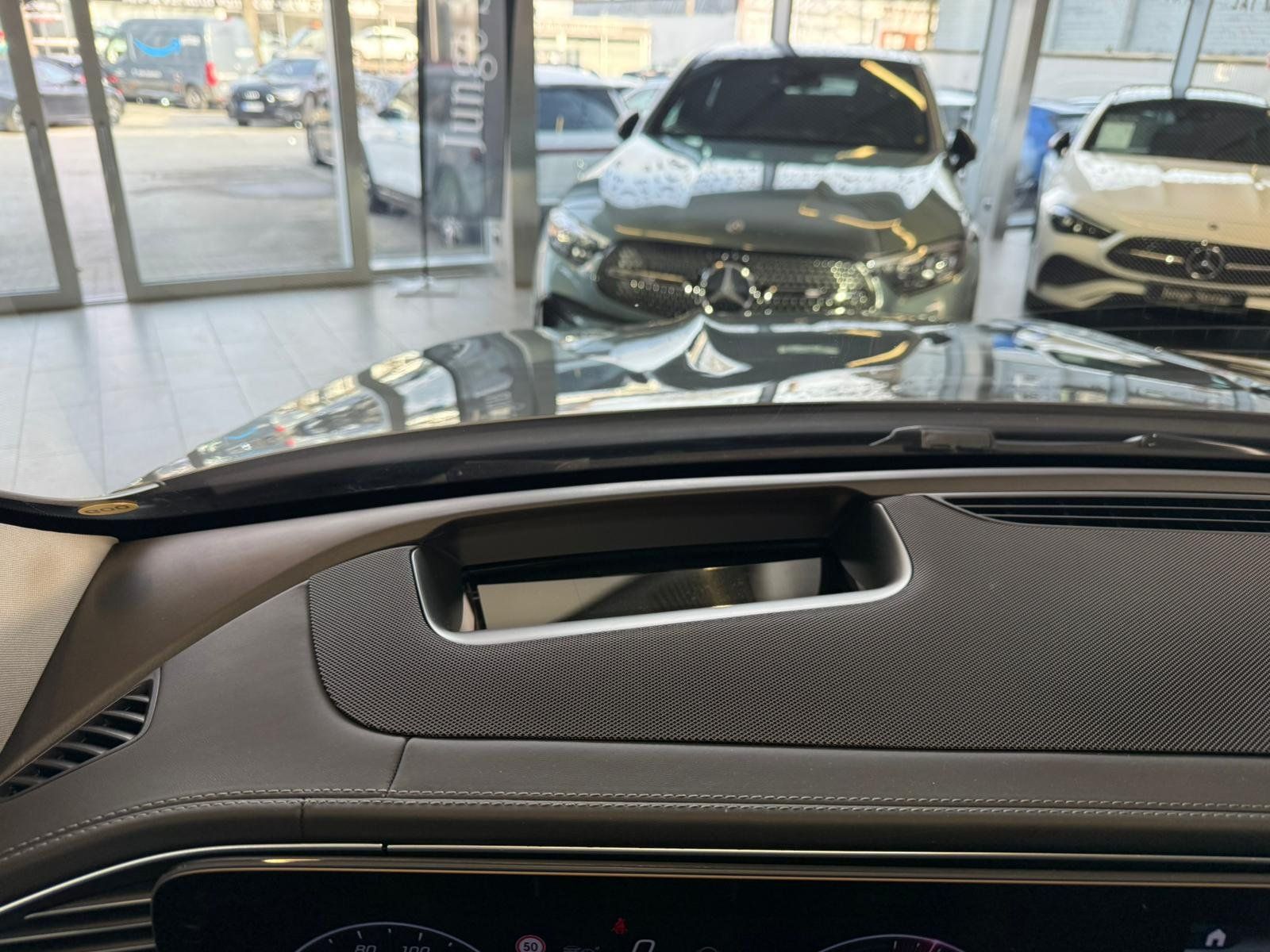 Fahrzeugabbildung Mercedes-Benz GLE 350de 4M AMG+AIRMATIC+DISTR+AHK+PANO+HUD+360