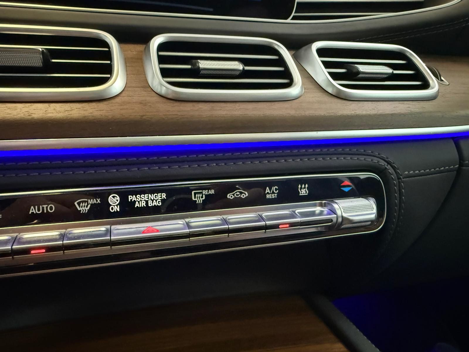 Fahrzeugabbildung Mercedes-Benz GLE 350de 4M AMG+AIRMATIC+DISTR+AHK+PANO+HUD+360