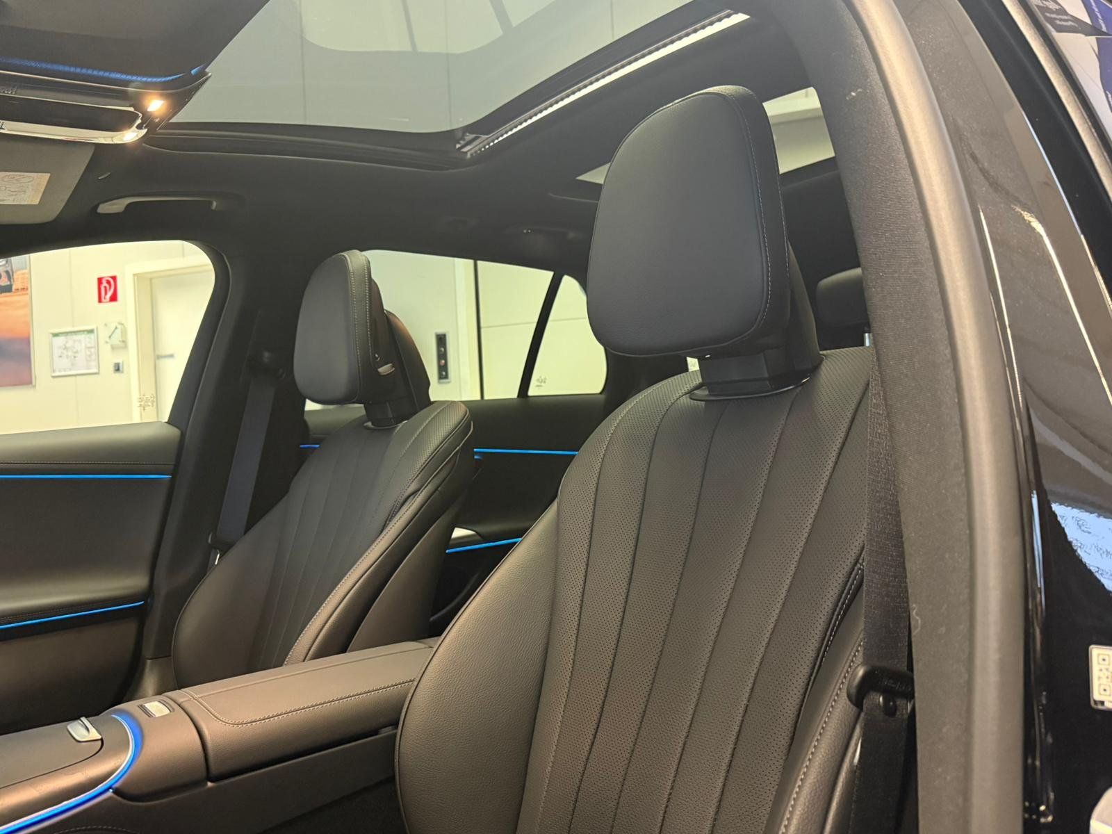 Fahrzeugabbildung Mercedes-Benz E 450 d 4M T AMG PANO+LEDER+AHK+SIDEBAGSF+DIGITA