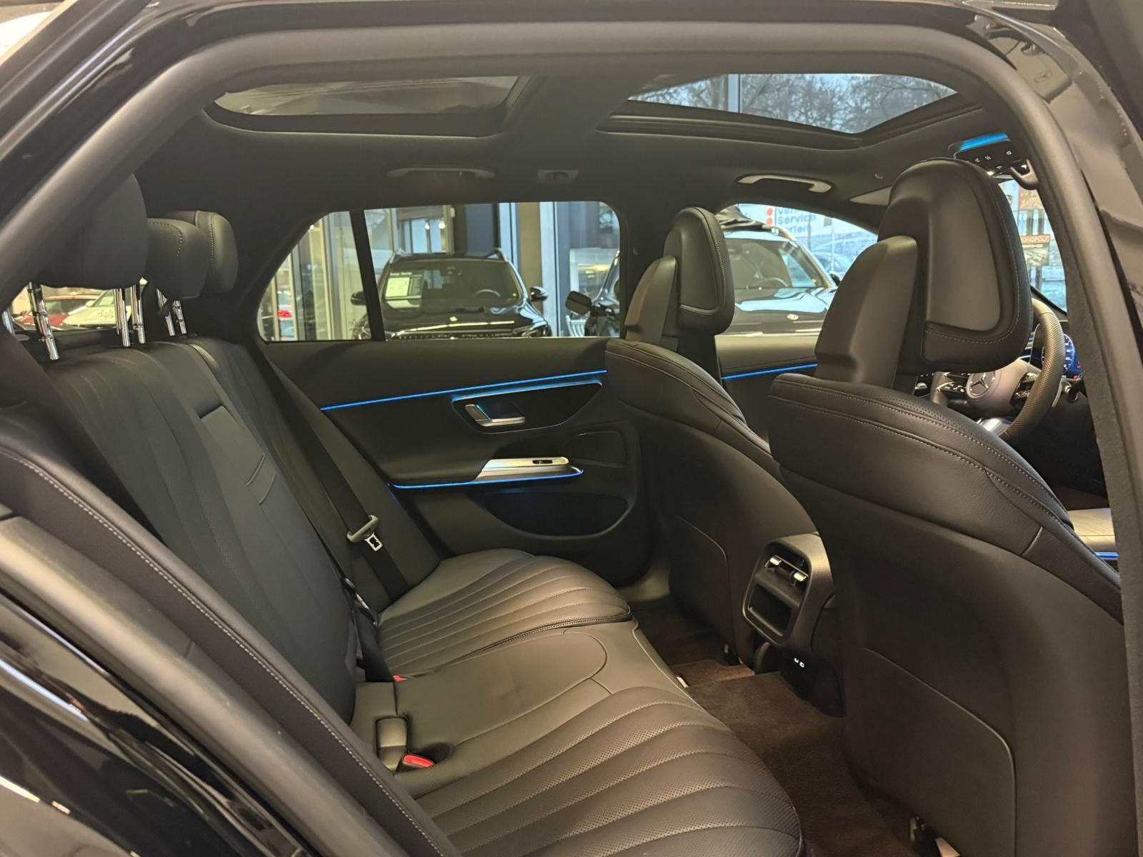 Fahrzeugabbildung Mercedes-Benz E 450 d 4M T AMG PANO+LEDER+AHK+SIDEBAGSF+DIGITA