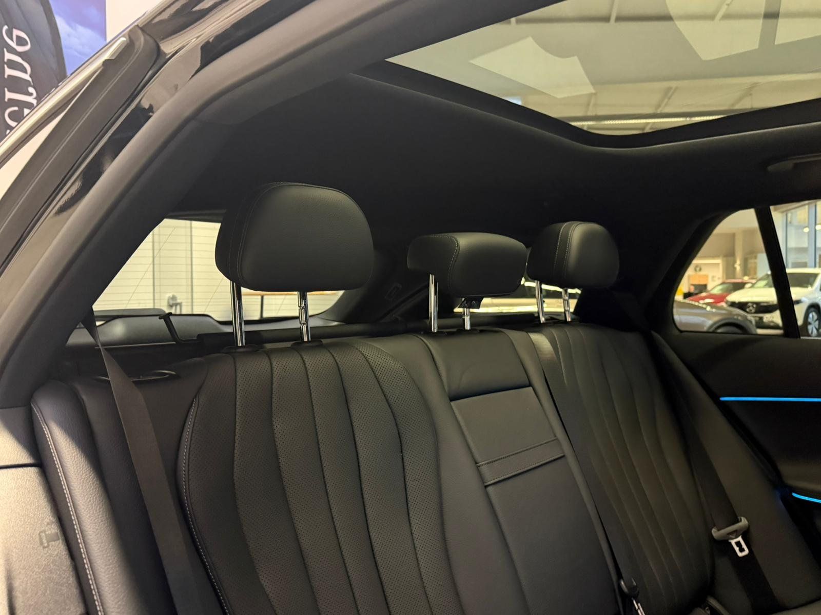 Fahrzeugabbildung Mercedes-Benz E 450 d 4M T AMG PANO+LEDER+AHK+SIDEBAGSF+DIGITA