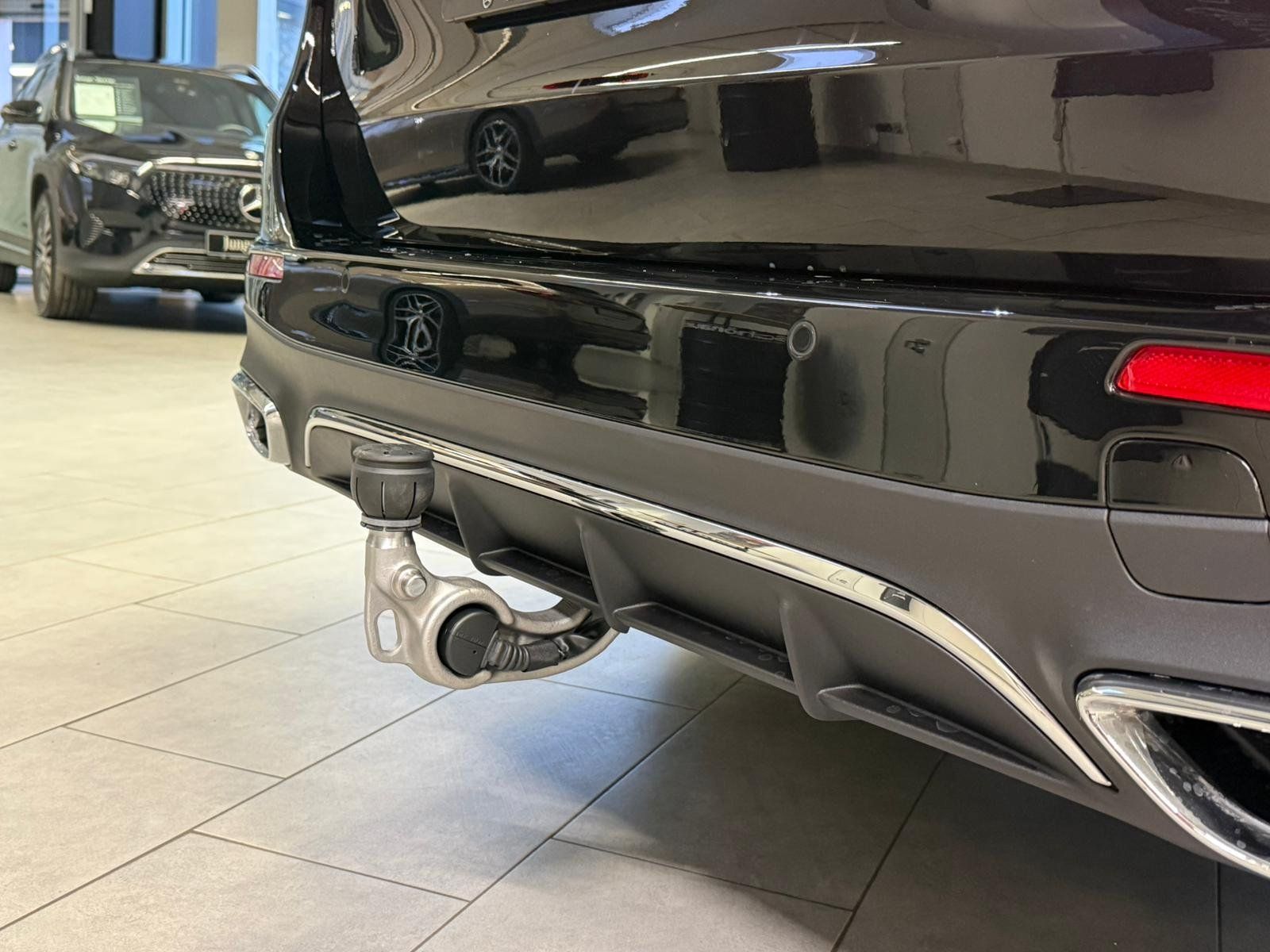 Fahrzeugabbildung Mercedes-Benz E 450 d 4M T AMG PANO+LEDER+AHK+SIDEBAGSF+DIGITA