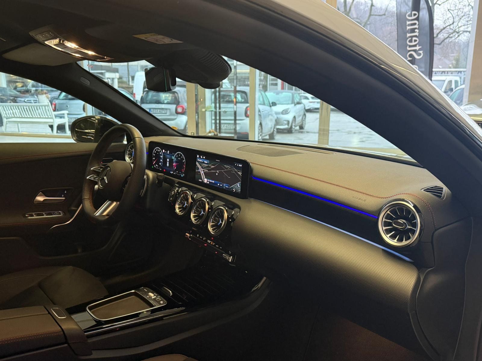 Fahrzeugabbildung Mercedes-Benz CLA 200 SB AMG+DISTR+NIGHT+360°+KEYLESS+TOTW+LED