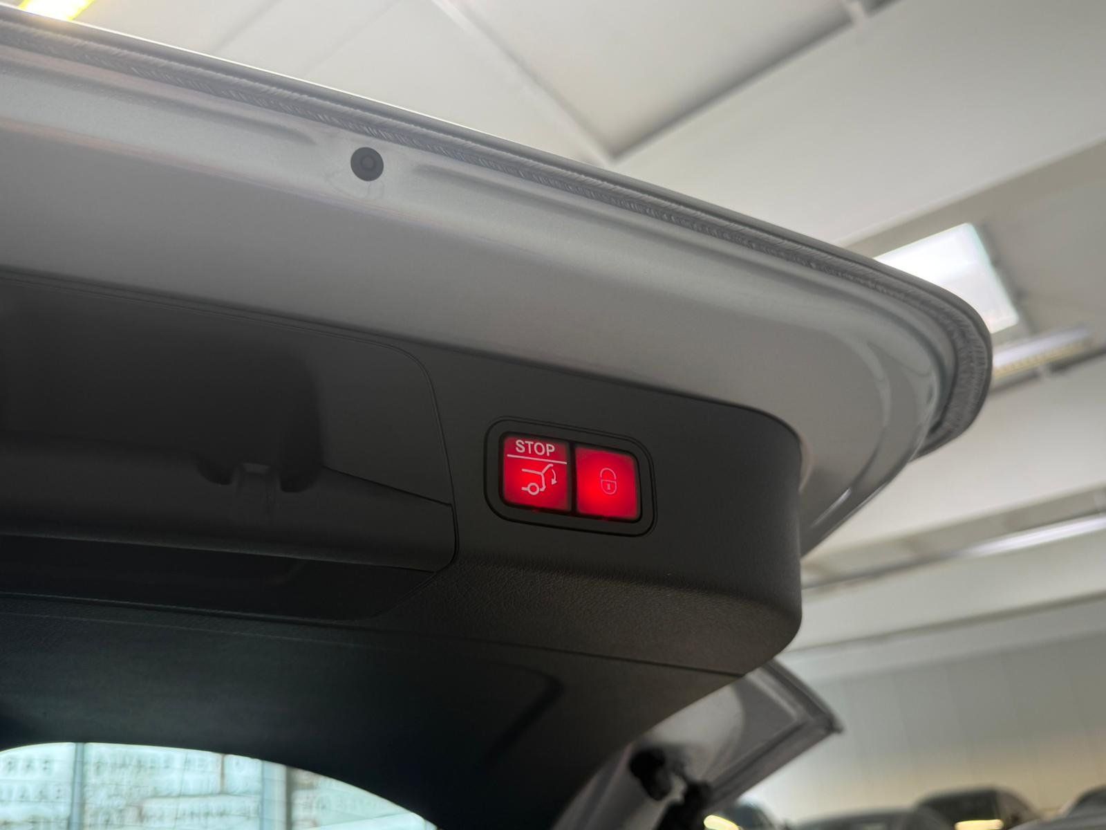 Fahrzeugabbildung Mercedes-Benz EQB 300 4M PROGRESSIVEADVPLUS+MEMORY+CARPLAY+VZ