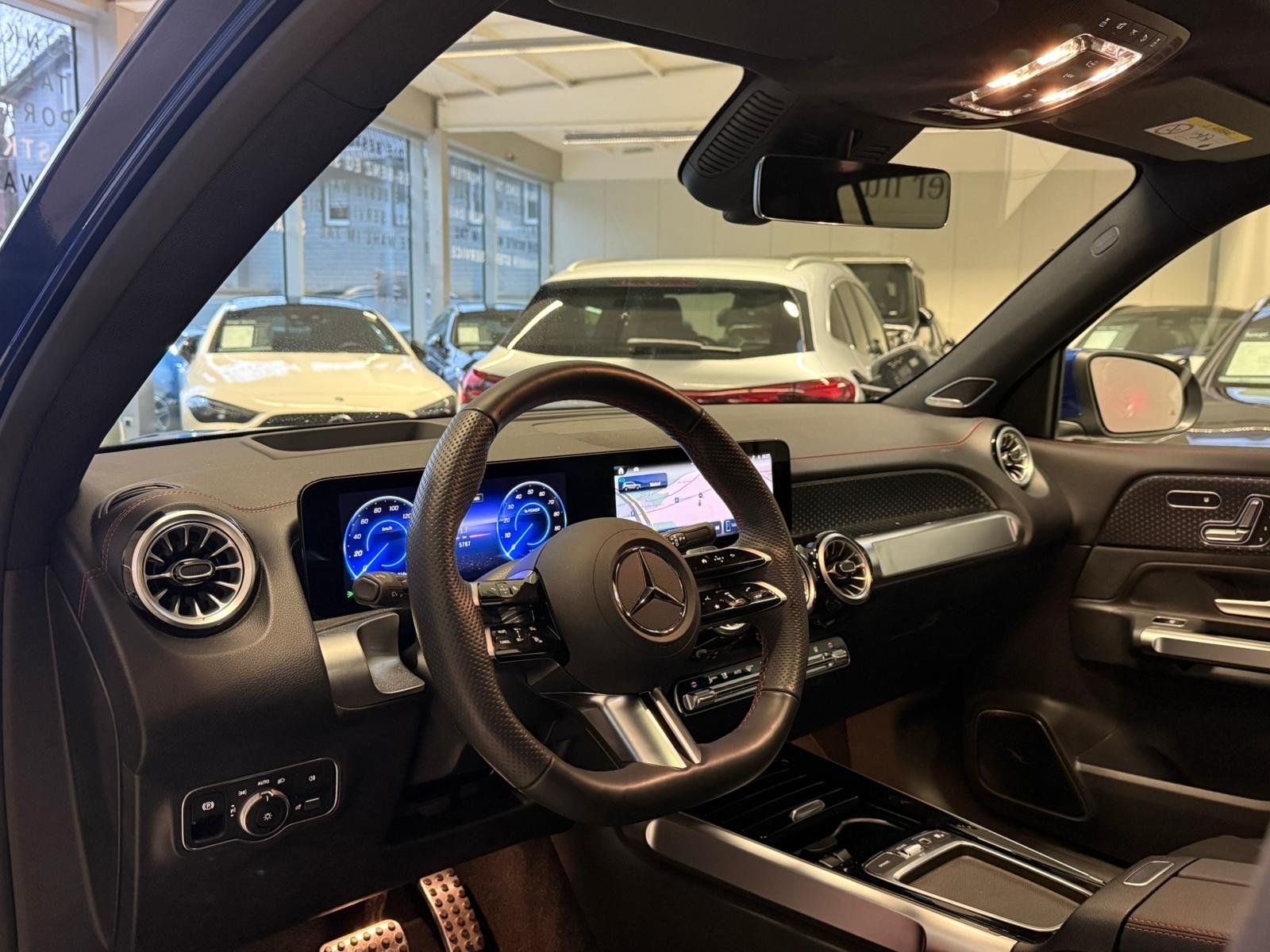 Fahrzeugabbildung Mercedes-Benz EQB 350 4M AMG+DISTR+PANO+HUD+BURMES+MEMORY+360°
