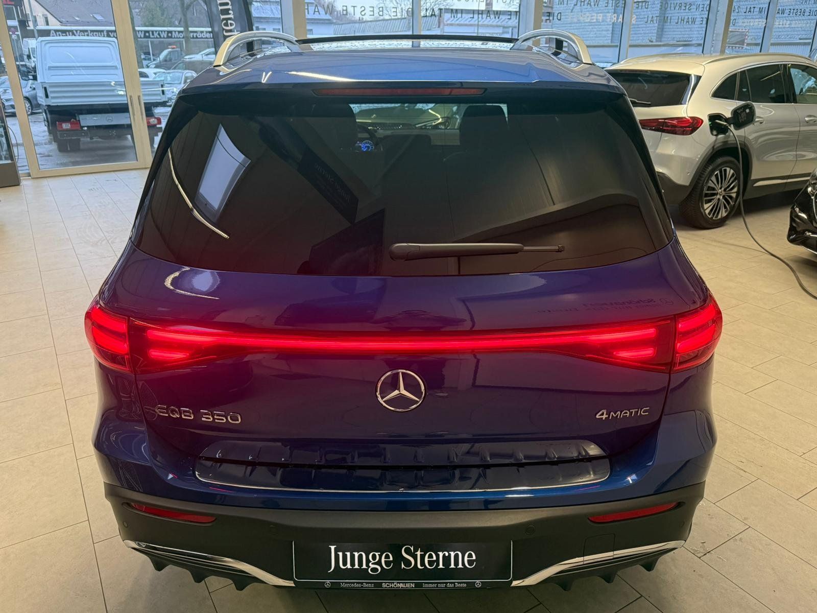 Fahrzeugabbildung Mercedes-Benz EQB 350 4M AMG+DISTR+PANO+HUD+BURMES+MEMORY+360°