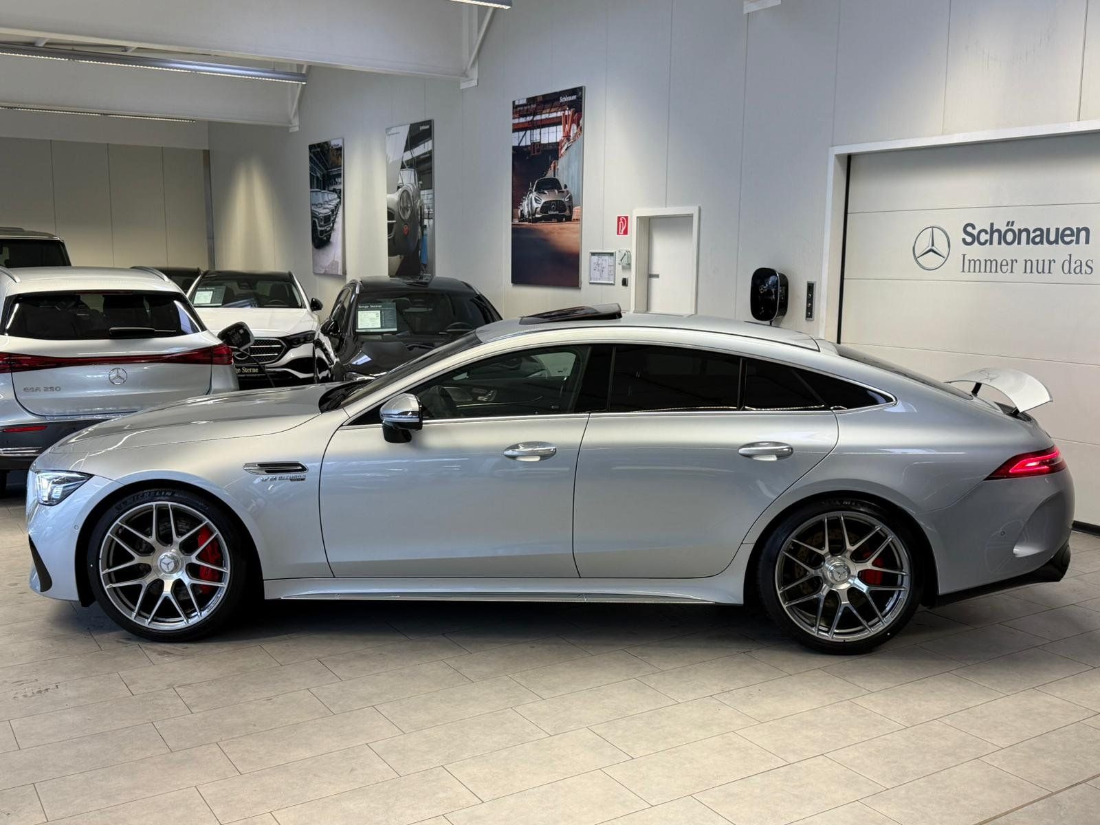 Fahrzeugabbildung Mercedes-Benz GT 63 4M PERF.AGA+CARBON+DIST+HUD+BURM.HIGH+STHZ