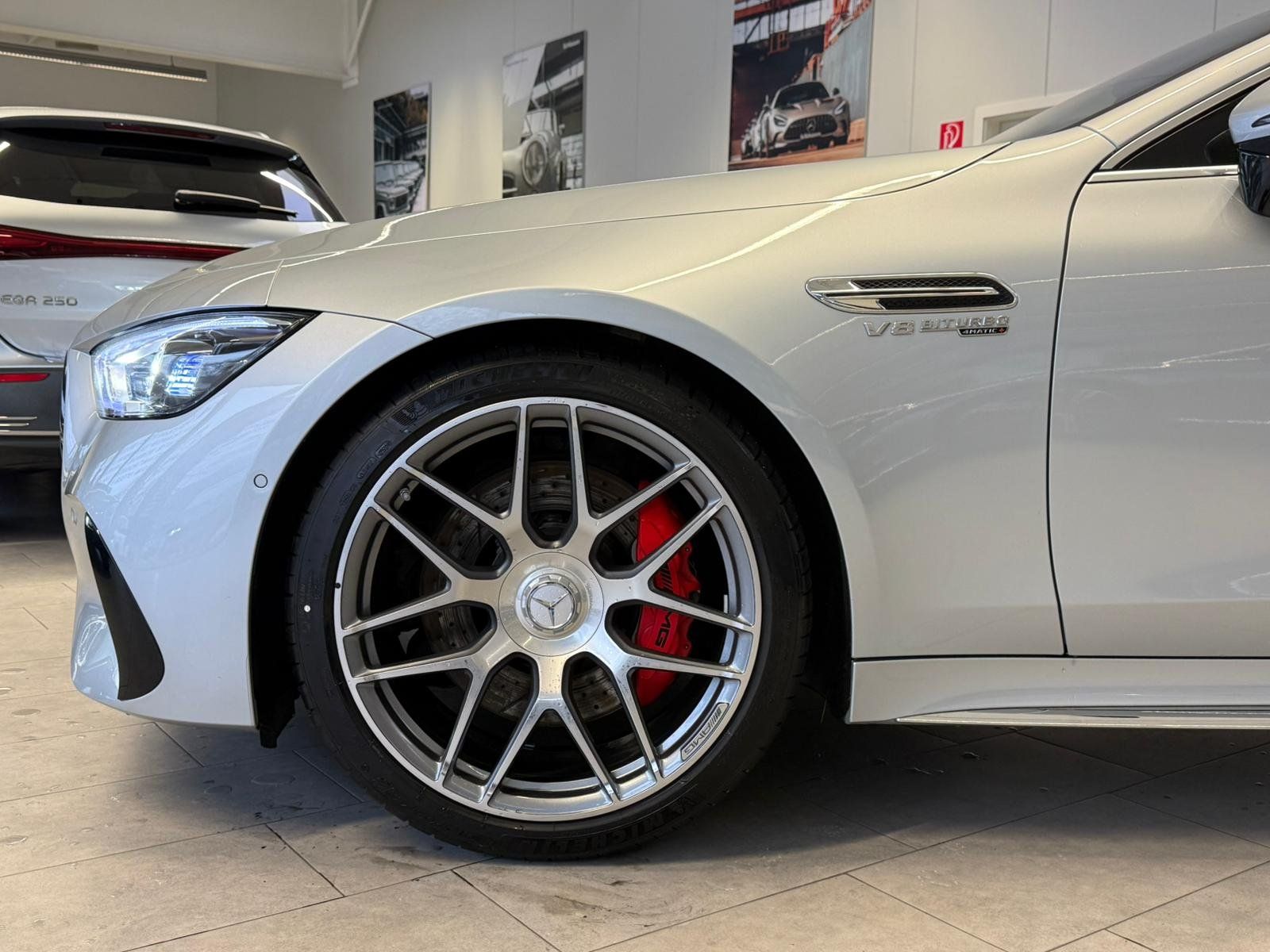 Fahrzeugabbildung Mercedes-Benz GT 63 4M PERF.AGA+CARBON+DIST+HUD+BURM.HIGH+STHZ