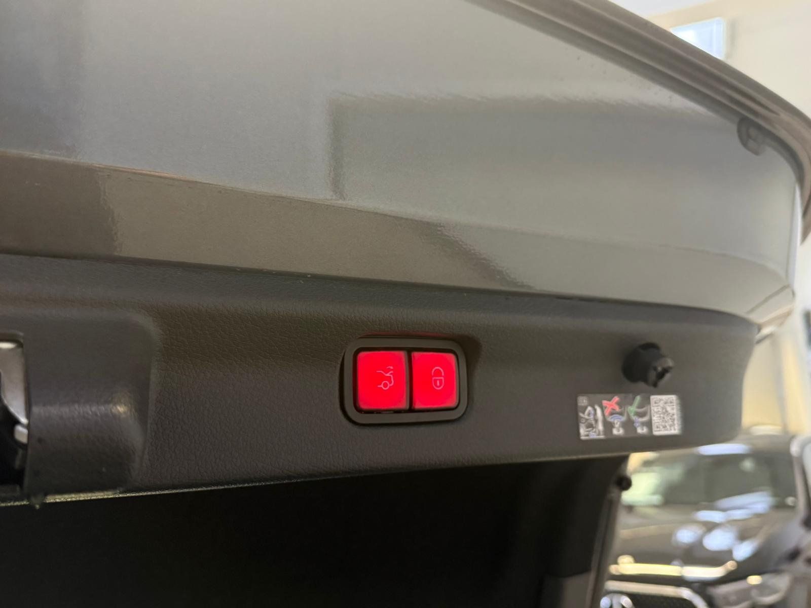 Fahrzeugabbildung Mercedes-Benz EQE 350+ Electric Art PANO+BURM+DISTR+360+MEMORY