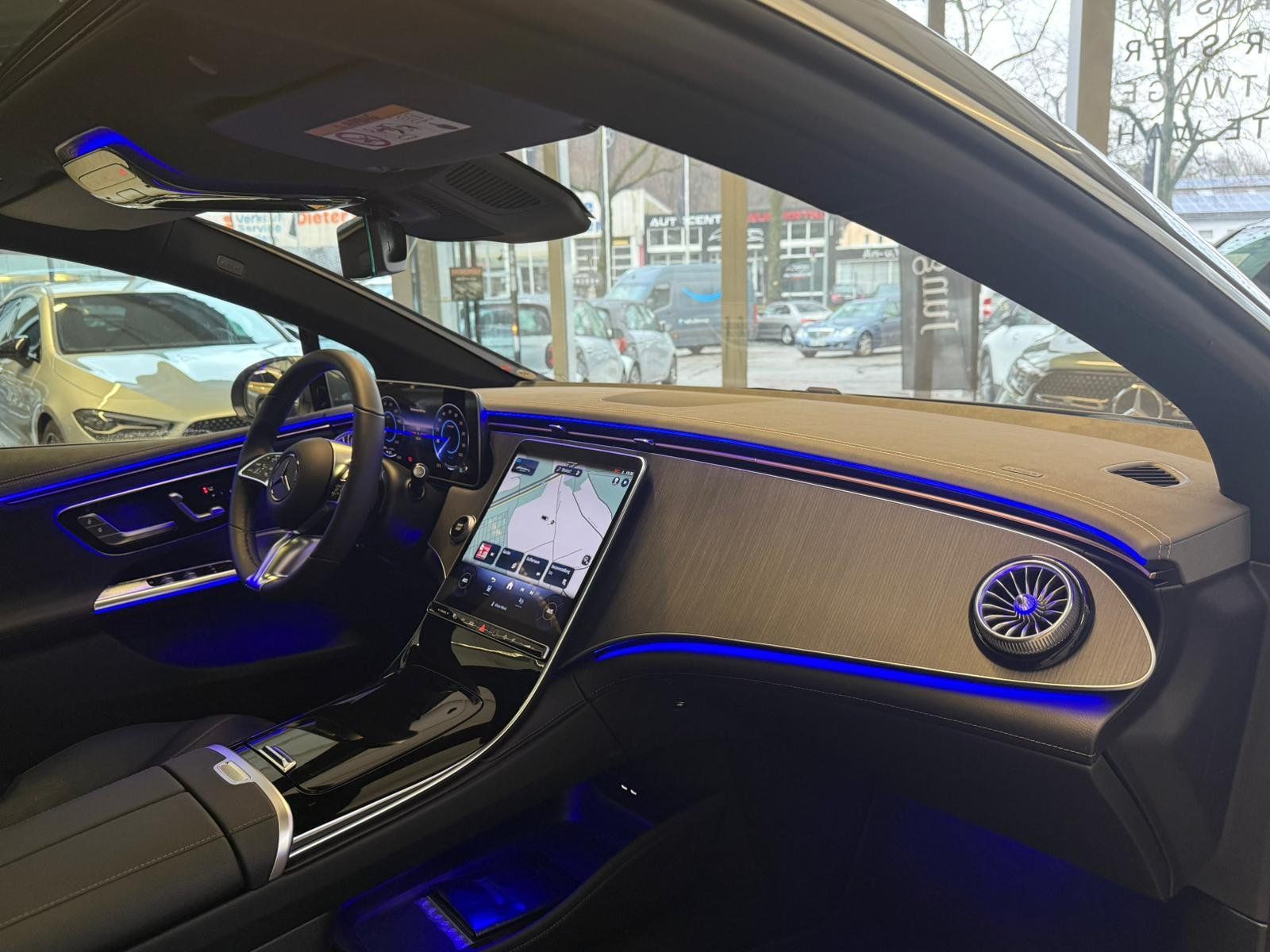 Fahrzeugabbildung Mercedes-Benz EQE 350+ Electric Art PANO+BURM+DISTR+360+MEMORY