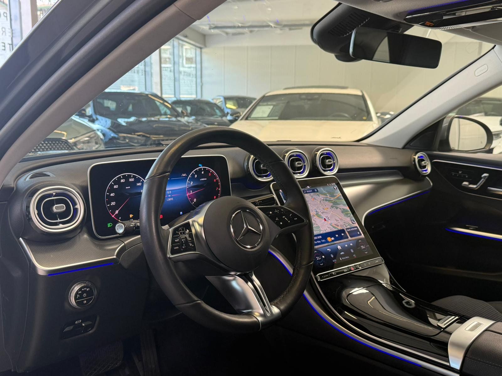 Fahrzeugabbildung Mercedes-Benz C 180 T AVANTGARDE ADVPLUS+DISTRO+MEMORY+TOTWINK