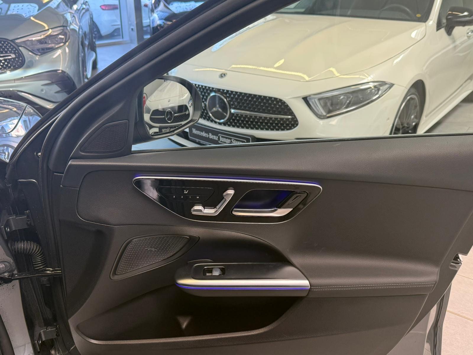 Fahrzeugabbildung Mercedes-Benz C 180 T AVANTGARDE ADVPLUS+DISTRO+MEMORY+TOTWINK