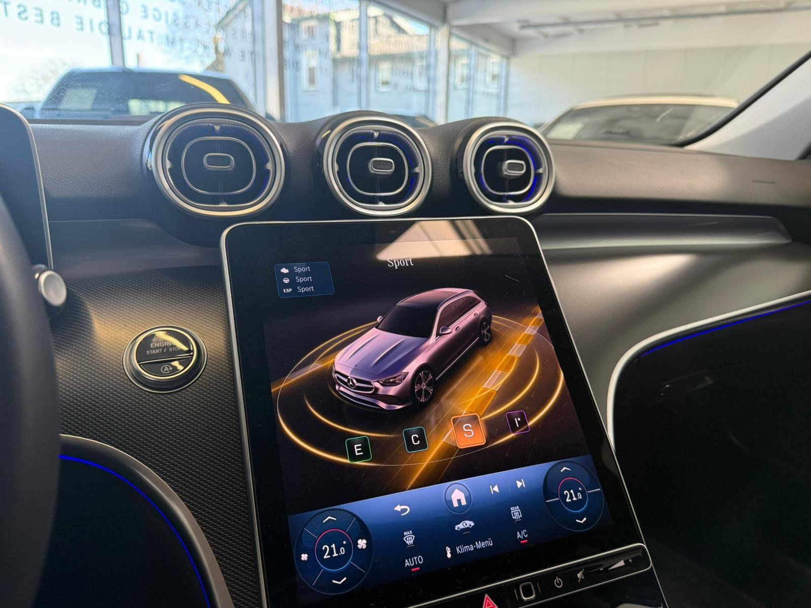 Fahrzeugabbildung Mercedes-Benz C 180 T AVANTGARDE ADVPLUS+DISTRO+MEMORY+TOTWINK