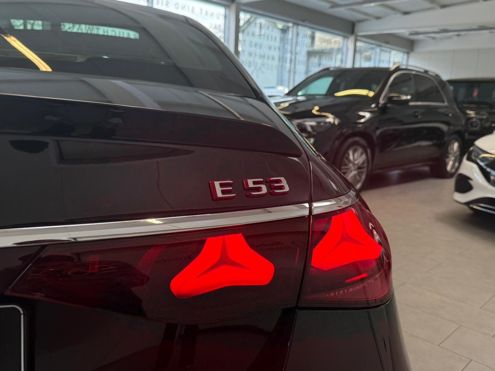 Fahrzeugabbildung Mercedes-Benz E53 4M+ DRIVERS+BURM4D+DISTR+HUD+PANO+MEMORY+360