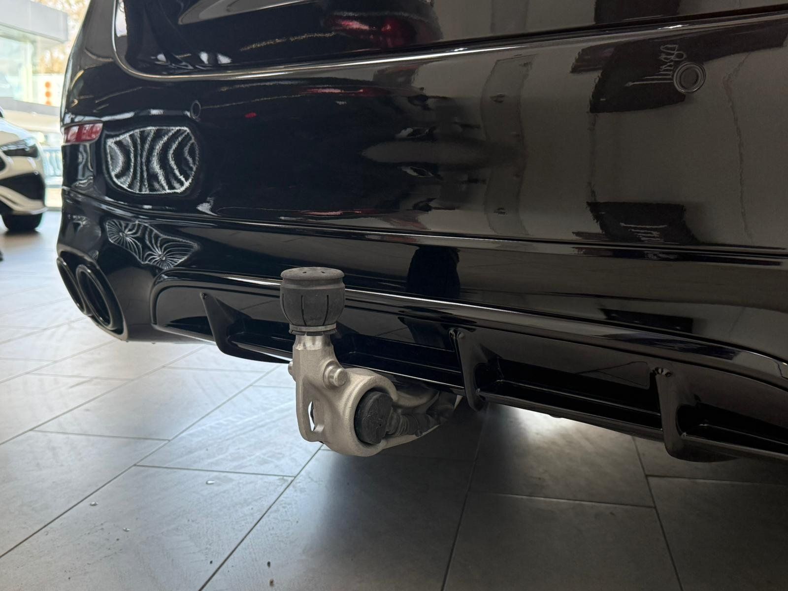 Fahrzeugabbildung Mercedes-Benz E53 4M+ DRIVERS+BURM4D+DISTR+HUD+PANO+MEMORY+360