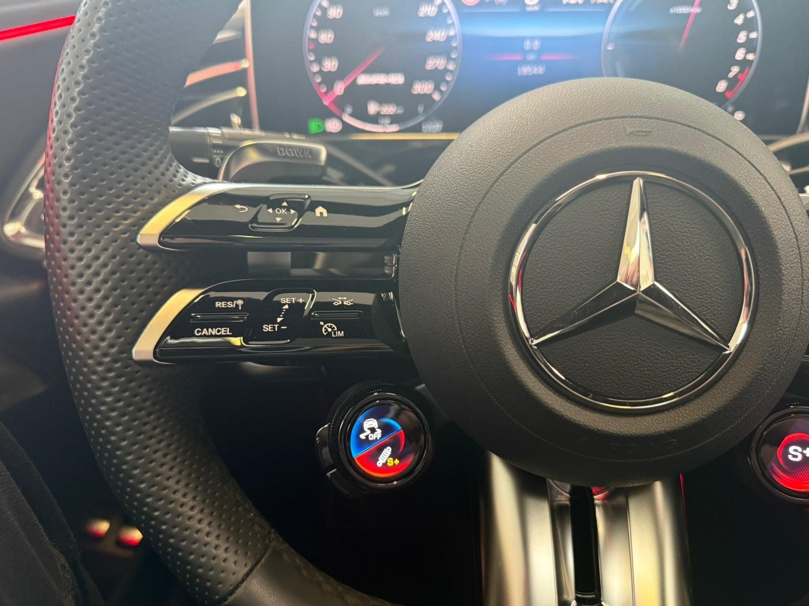 Fahrzeugabbildung Mercedes-Benz E53 4M+ DRIVERS+BURM4D+DISTR+HUD+PANO+MEMORY+360