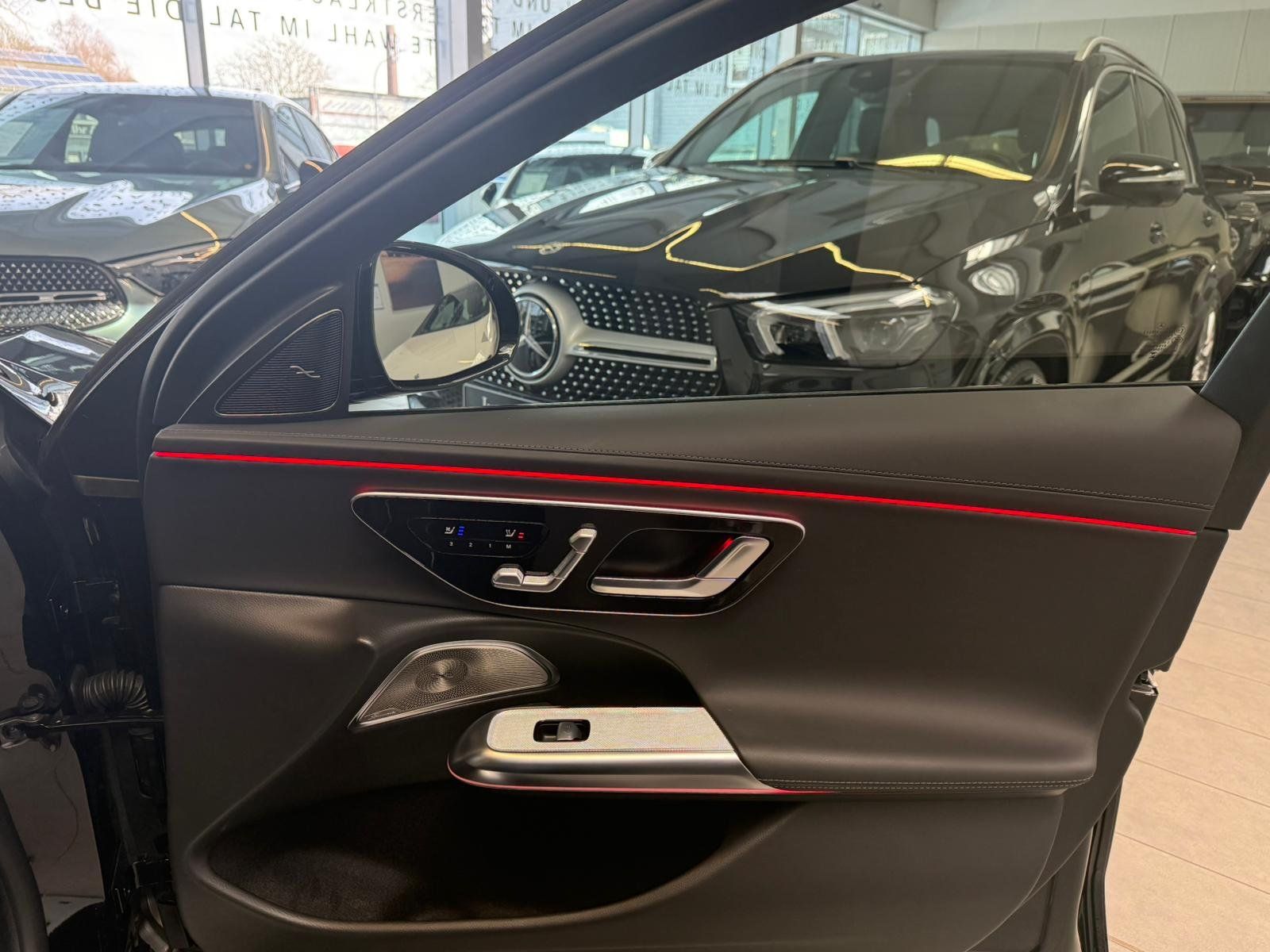 Fahrzeugabbildung Mercedes-Benz E53 4M+ DRIVERS+BURM4D+DISTR+HUD+PANO+MEMORY+360