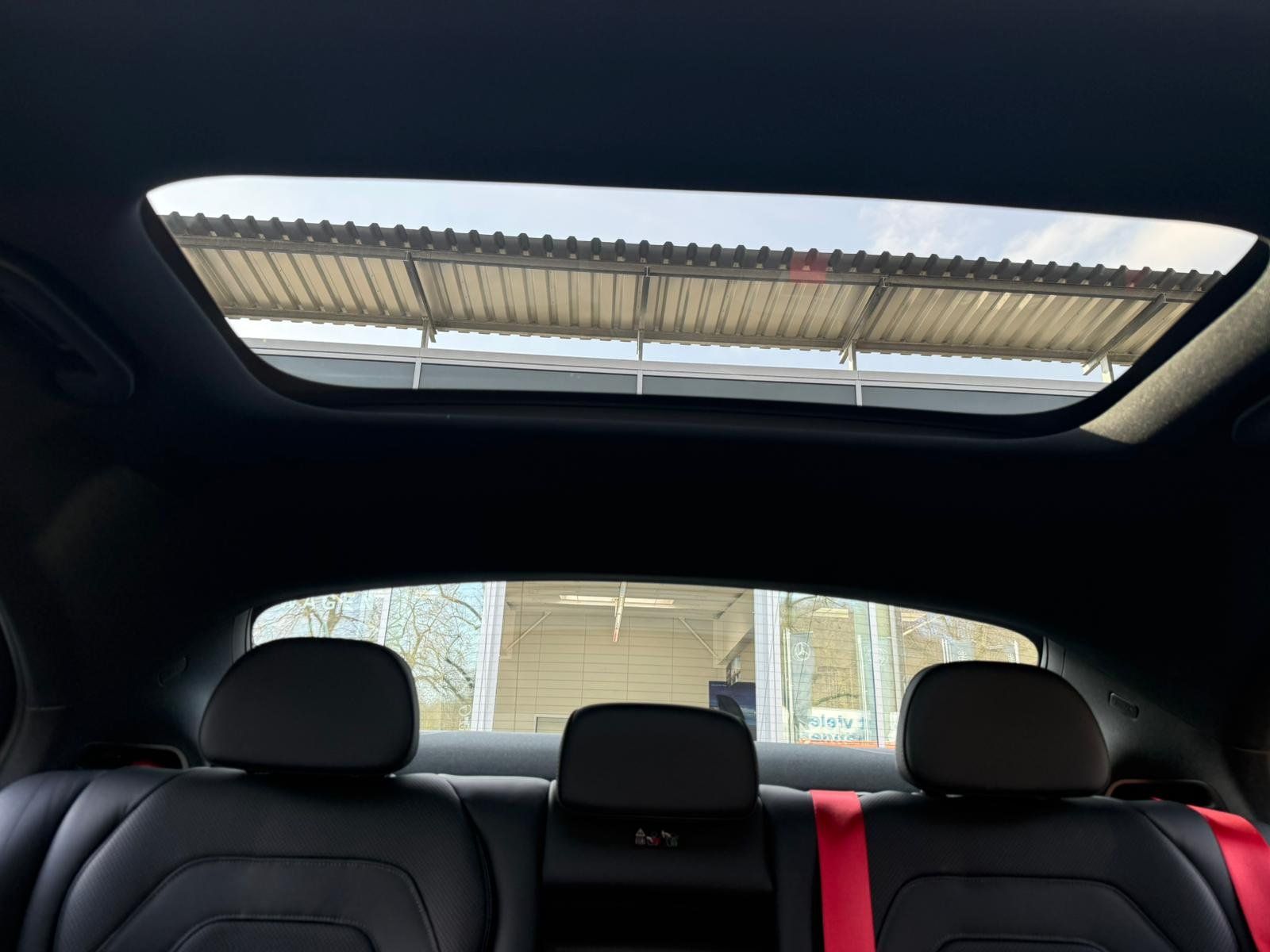 Fahrzeugabbildung Mercedes-Benz E53 4M+ DRIVERS+BURM4D+DISTR+HUD+PANO+MEMORY+360