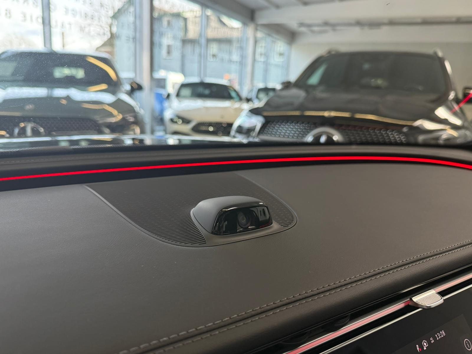 Fahrzeugabbildung Mercedes-Benz E53 4M+ DRIVERS+BURM4D+DISTR+HUD+PANO+MEMORY+360