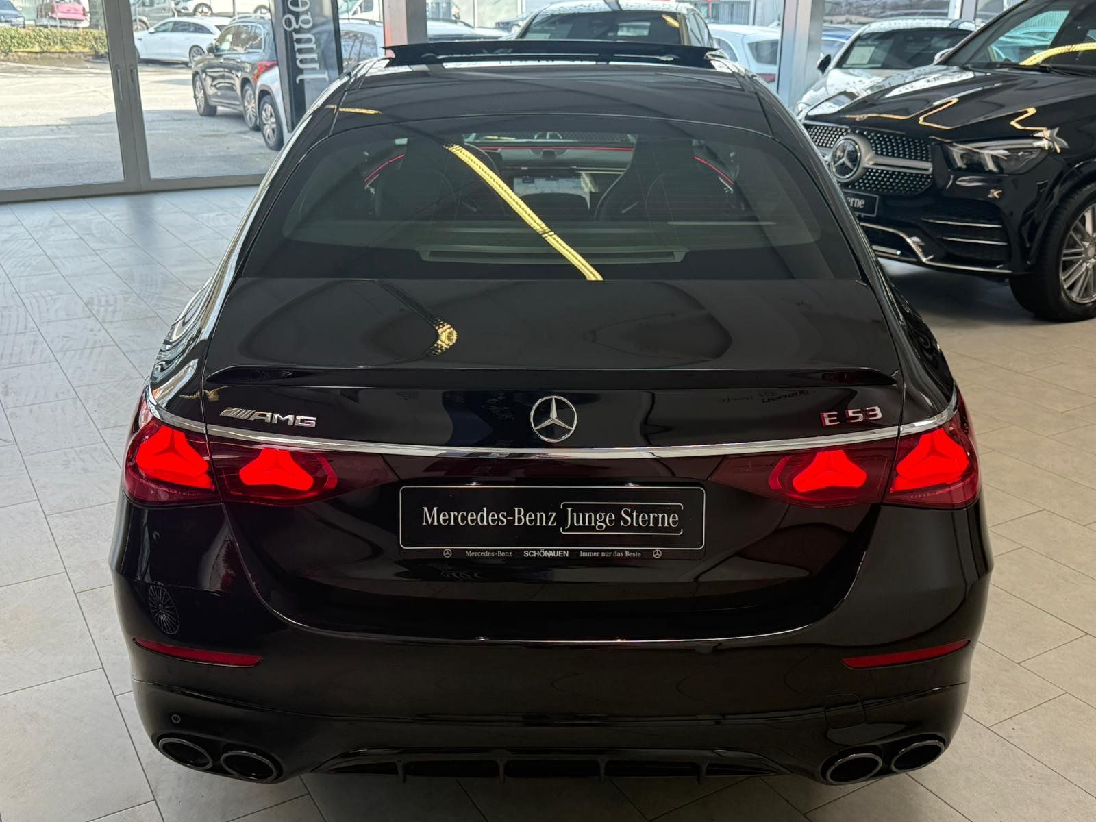 Fahrzeugabbildung Mercedes-Benz E53 4M+ DRIVERS+BURM4D+DISTR+HUD+PANO+MEMORY+360