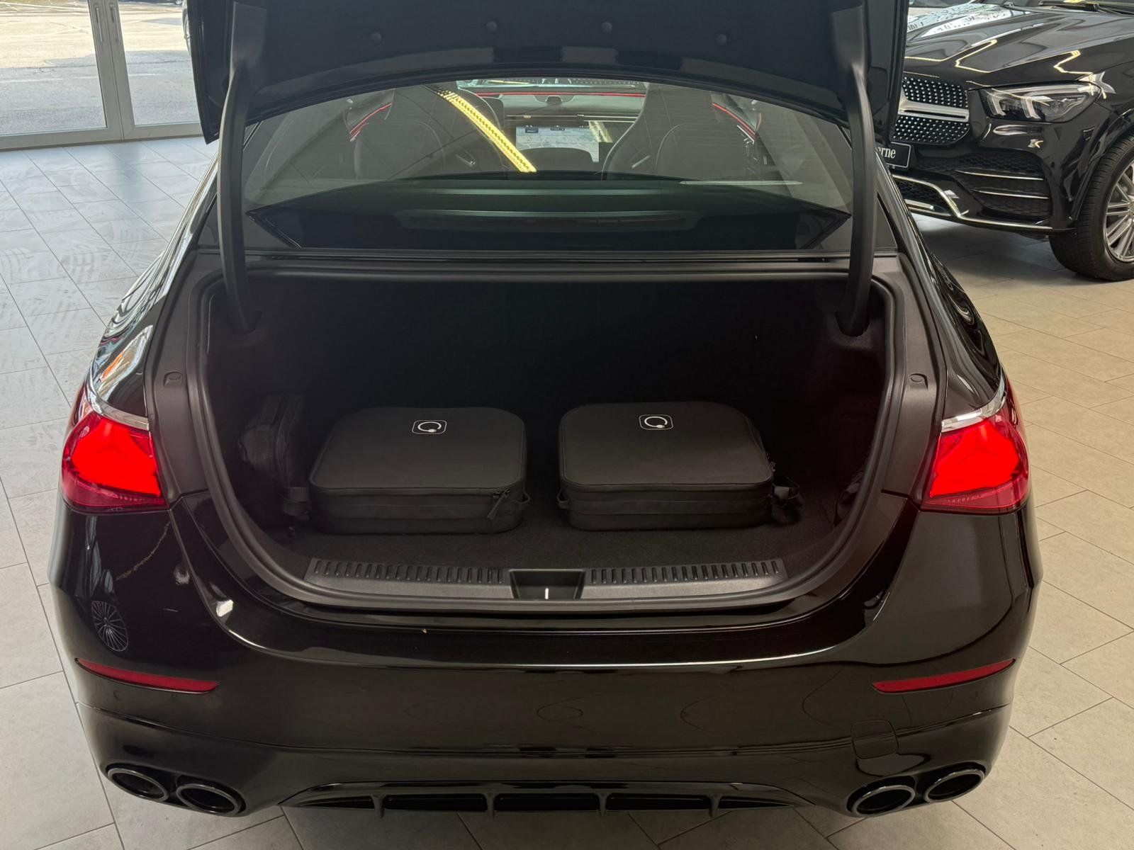 Fahrzeugabbildung Mercedes-Benz E53 4M+ DRIVERS+BURM4D+DISTR+HUD+PANO+MEMORY+360