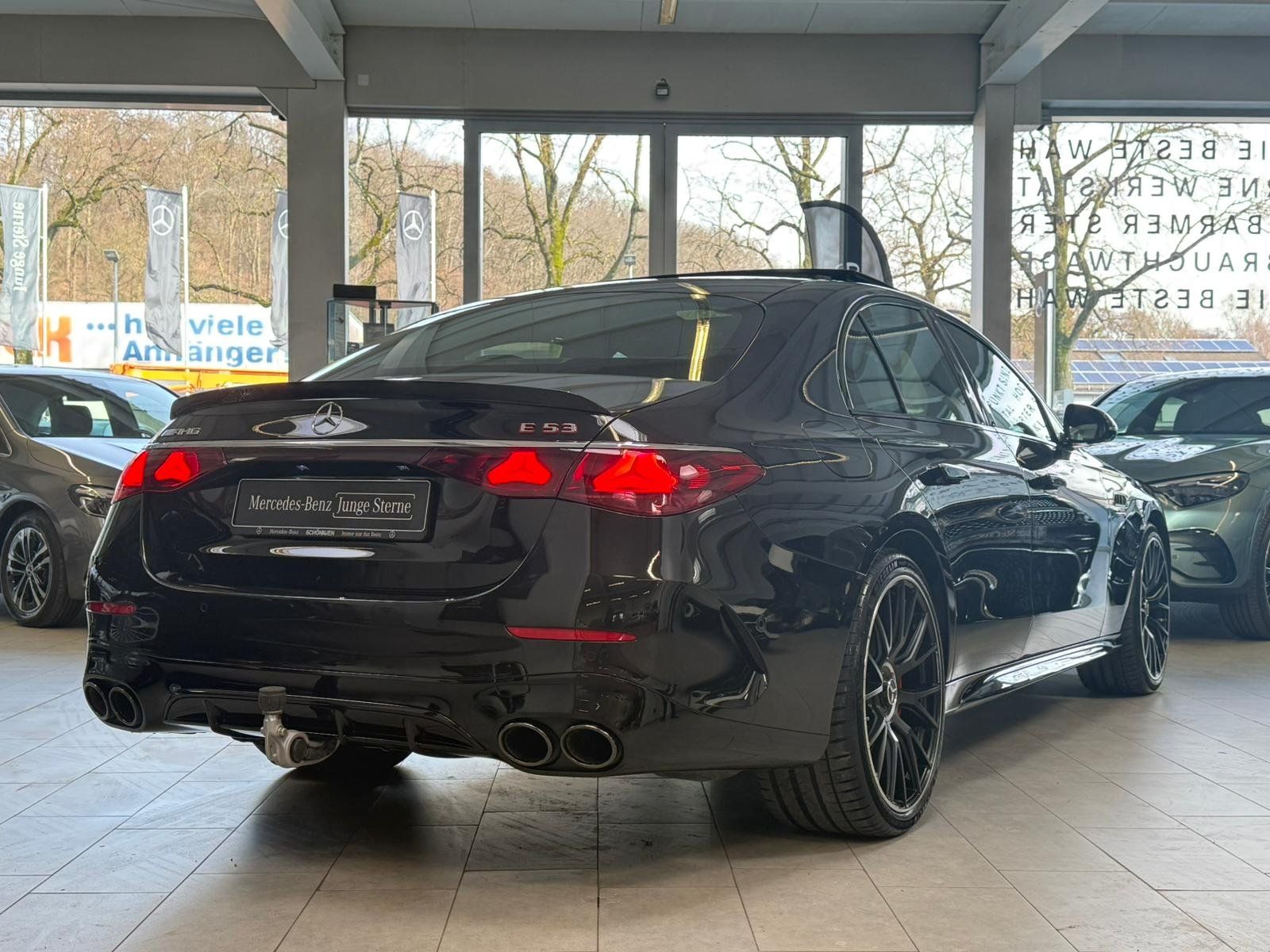 Fahrzeugabbildung Mercedes-Benz E53 4M+ DRIVERS+BURM4D+DISTR+HUD+PANO+MEMORY+360