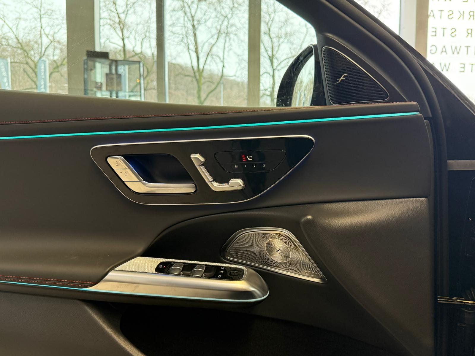 Fahrzeugabbildung Mercedes-Benz E 53 4M+ T DISTR+BURM4D+AHK+HUD+MEMORY+KEYLESS