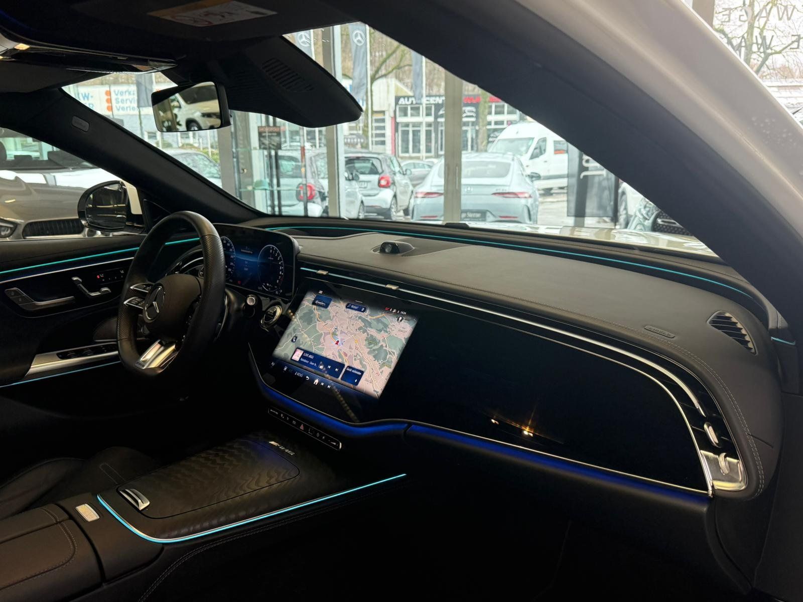 Fahrzeugabbildung Mercedes-Benz E 53 4M+ T DISTR+BURM4D+AHK+PANO+HUD+MEMORY+360°