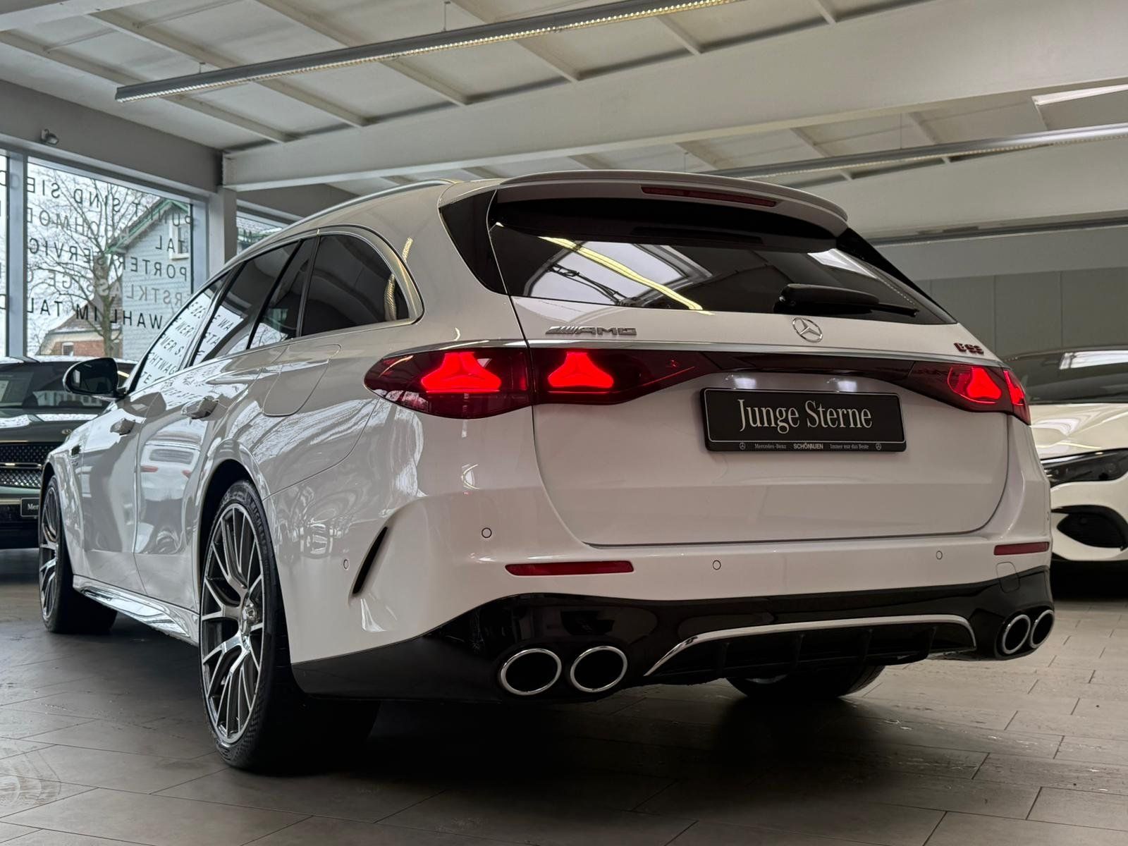 Fahrzeugabbildung Mercedes-Benz E 53 4M+ T DISTR+BURM4D+AHK+PANO+HUD+MEMORY+360°