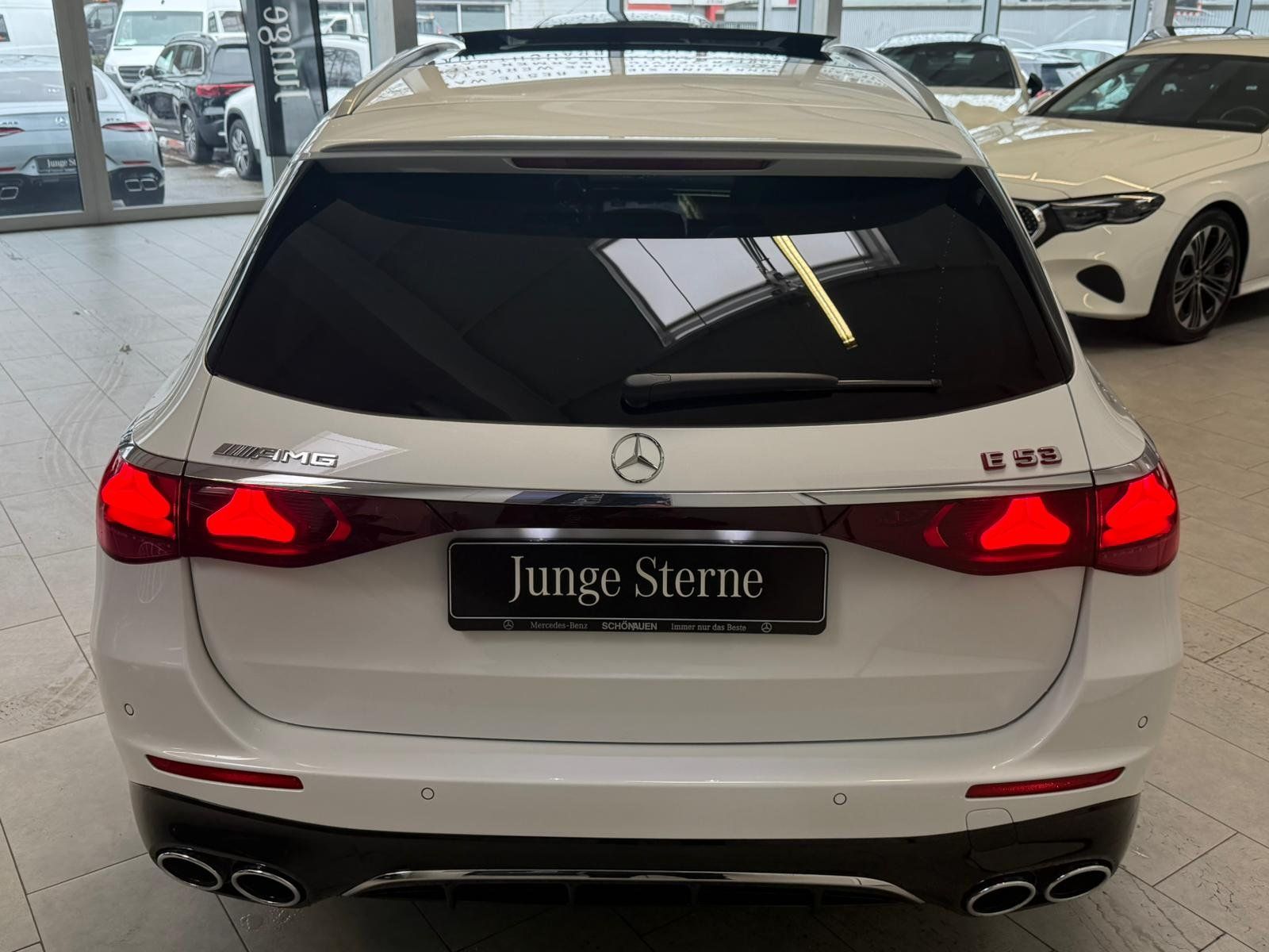 Fahrzeugabbildung Mercedes-Benz E 53 4M+ T DISTR+BURM4D+AHK+PANO+HUD+MEMORY+360°