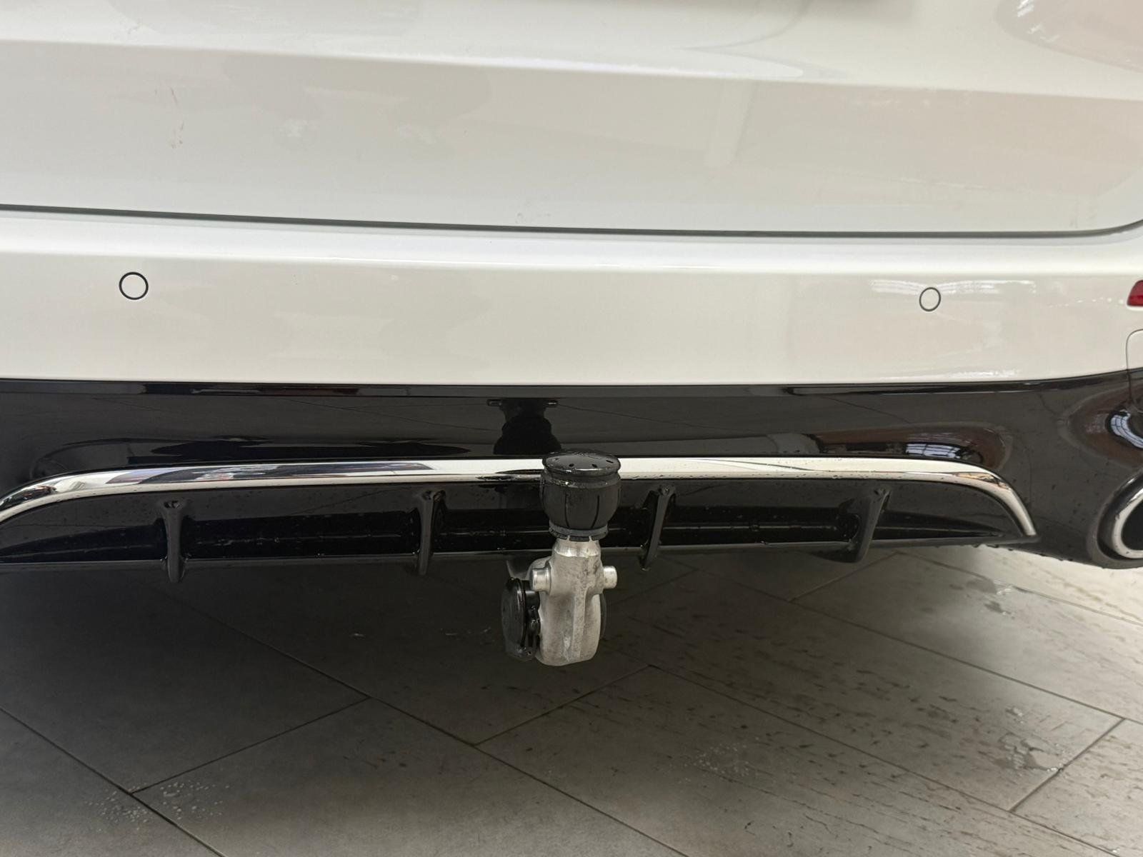 Fahrzeugabbildung Mercedes-Benz E 53 4M+ T DISTR+BURM4D+AHK+PANO+HUD+MEMORY+360°