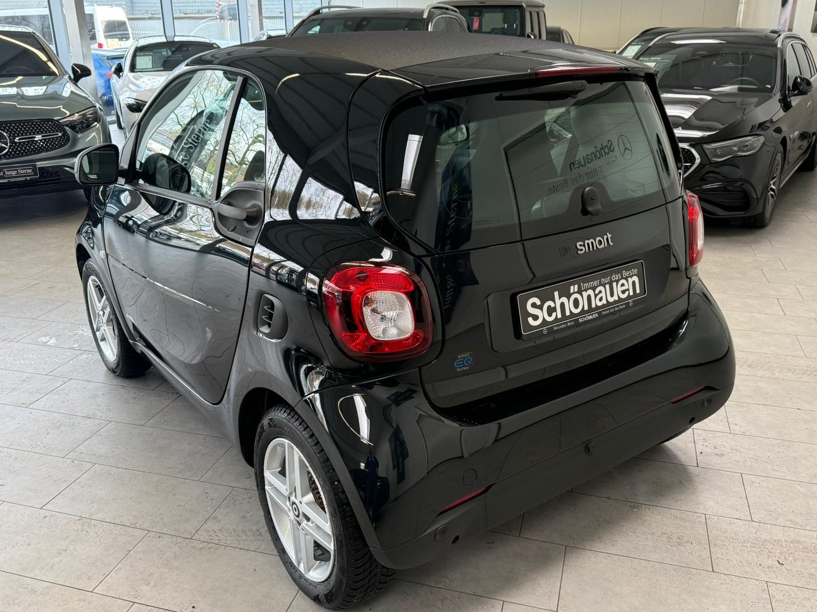 Fahrzeugabbildung Smart EQ fortwo+ KLIMAAUTO+SHZ+DAB+ALLWETTER+TEMP+ALU