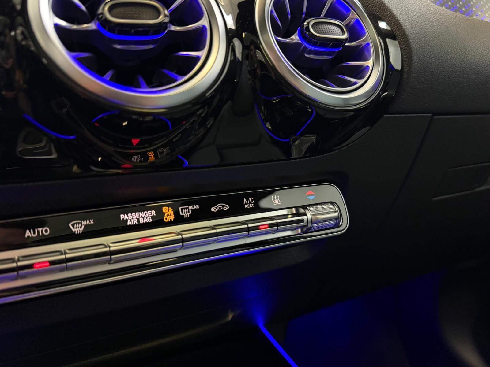 Fahrzeugabbildung Mercedes-Benz GLA 220 d 4M AMG DISTR+PANO+BURM+MEMORY+HUD+EDW