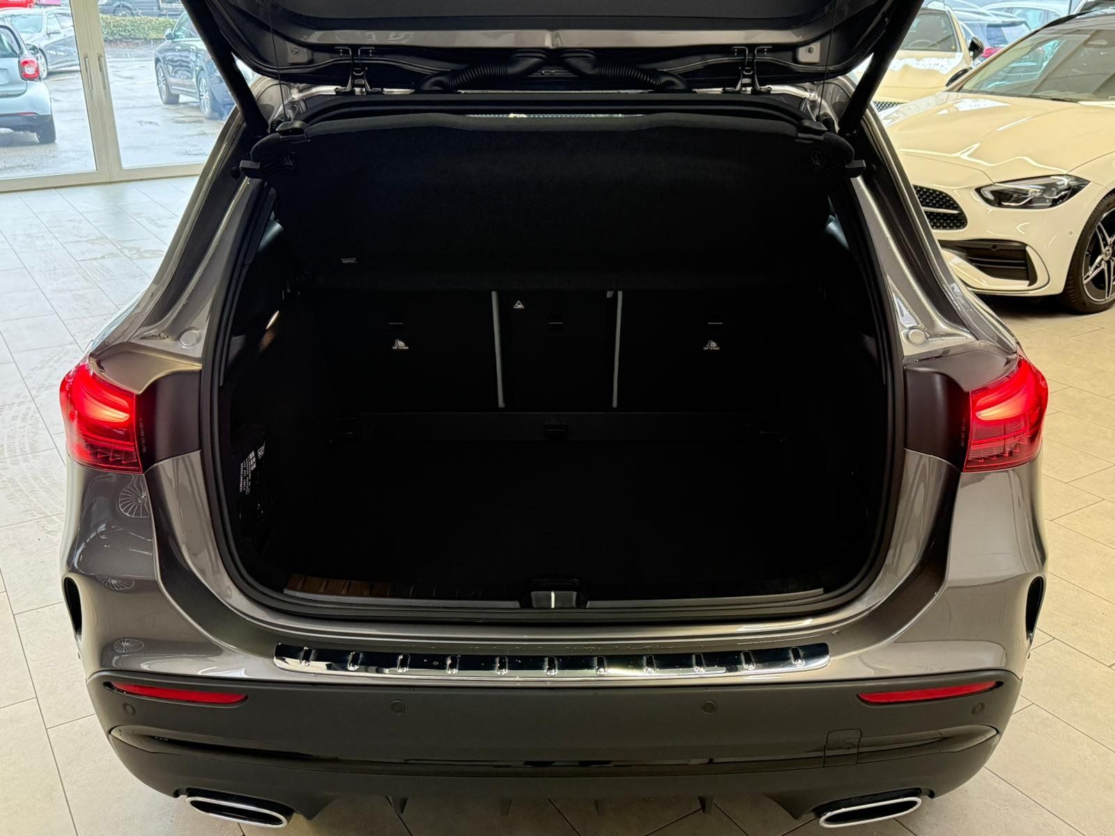 Fahrzeugabbildung Mercedes-Benz GLA 220 d 4M AMG DISTR+PANO+BURM+MEMORY+HUD+EDW