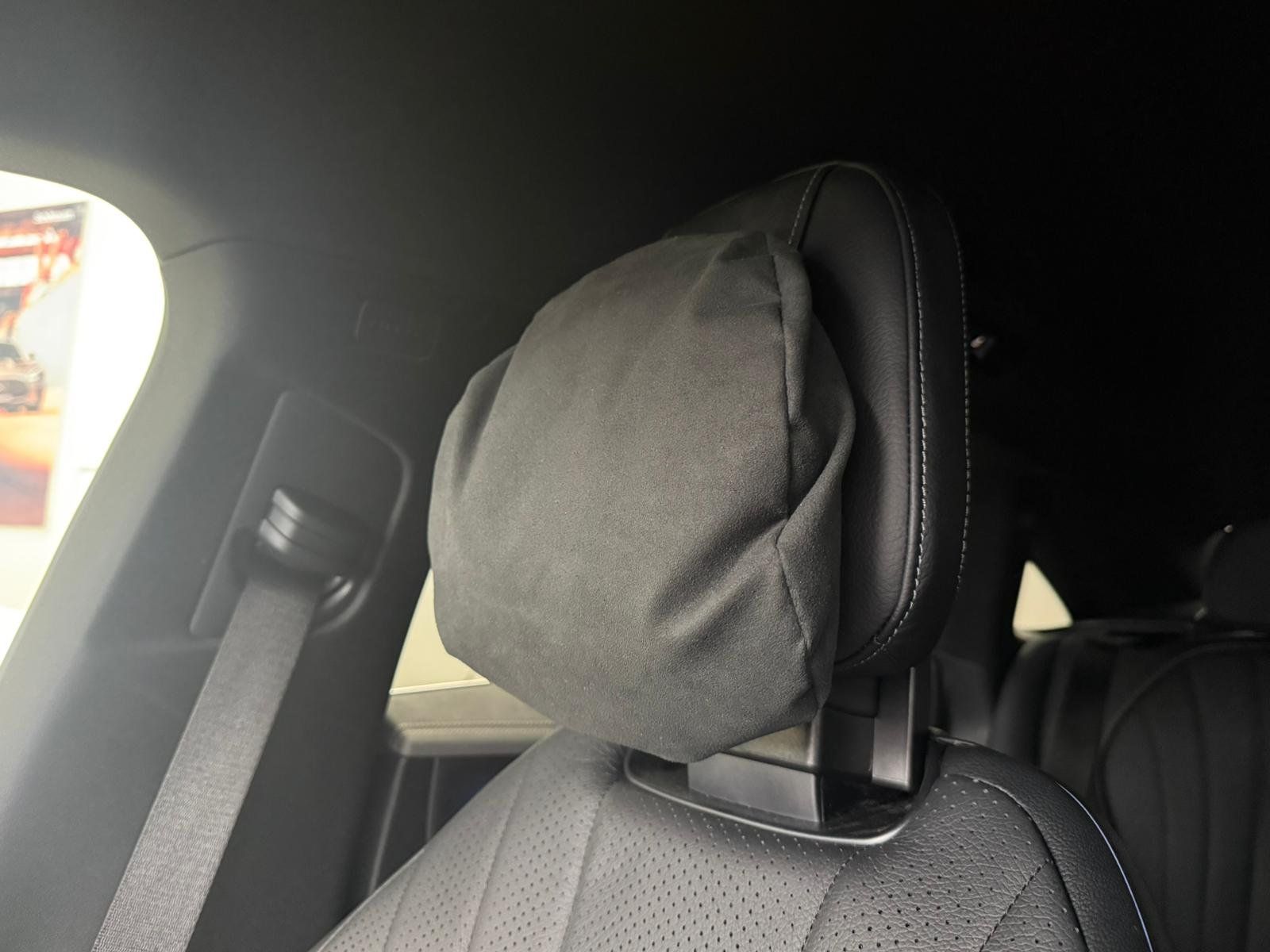 Fahrzeugabbildung Mercedes-Benz EQE 300 ELECTRIC ART DISTR+HUD+BURM+AIRMATIC+EDW