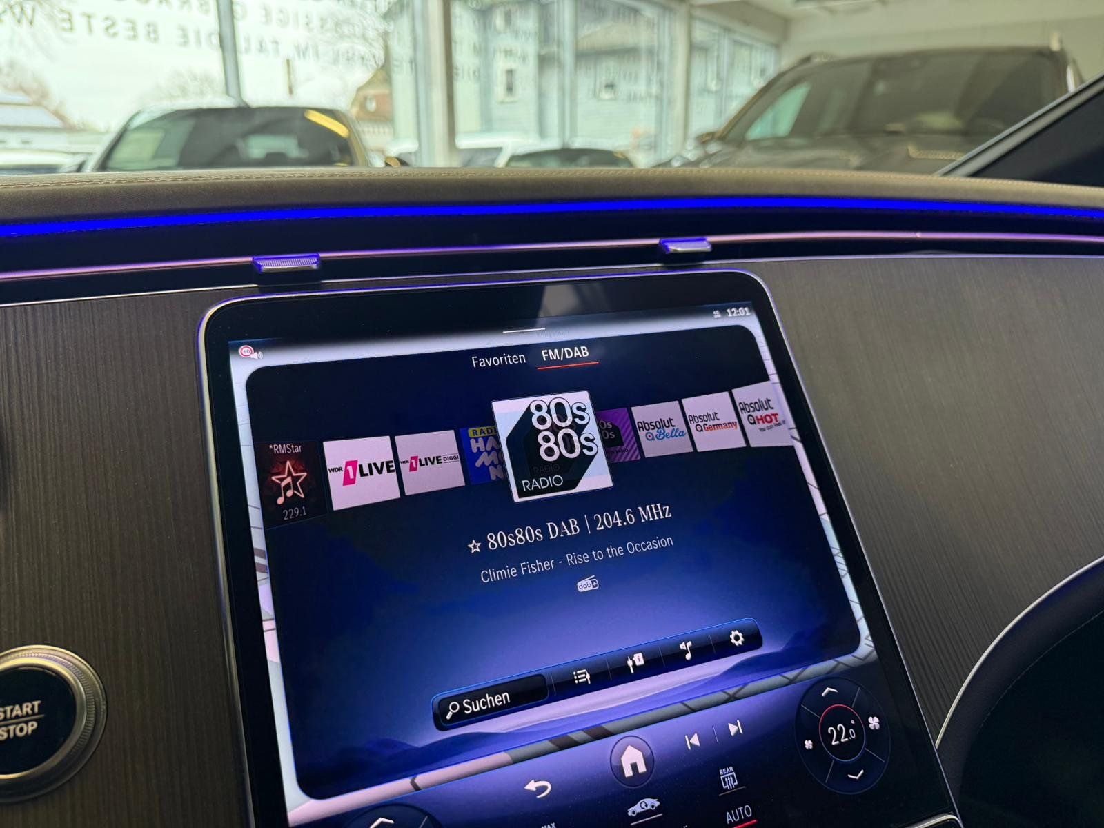 Fahrzeugabbildung Mercedes-Benz EQE 300 PREMIUMPLUS+PANO+DISTR+BURM+MEMORY+HUD