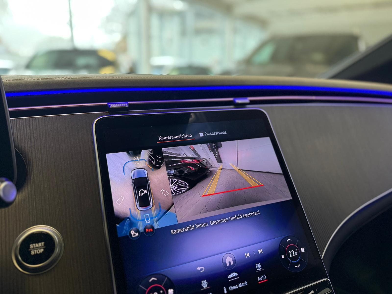 Fahrzeugabbildung Mercedes-Benz EQE 300 PREMIUMPLUS+PANO+DISTR+BURM+MEMORY+HUD