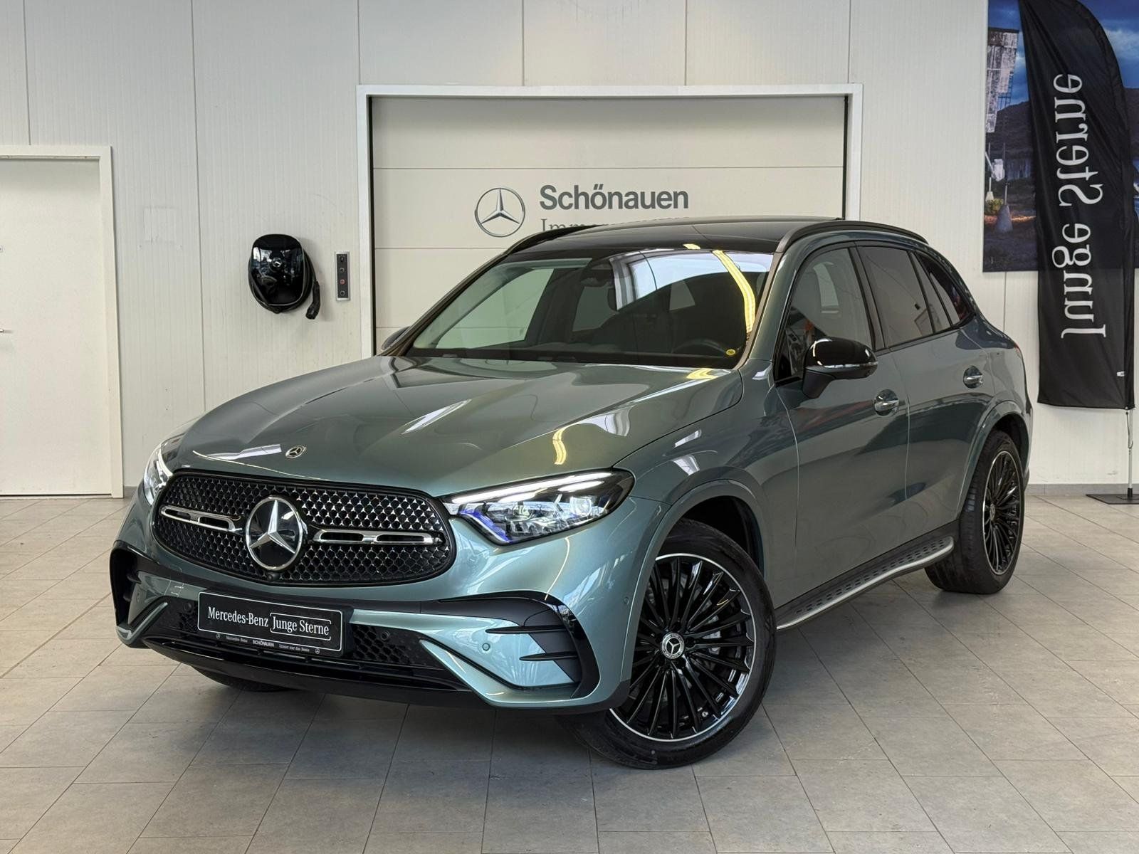 Mercedes-Benz GLC 300 4M AMG BURM+PANO+AHK+HUD+MEMORY+KEYLESS