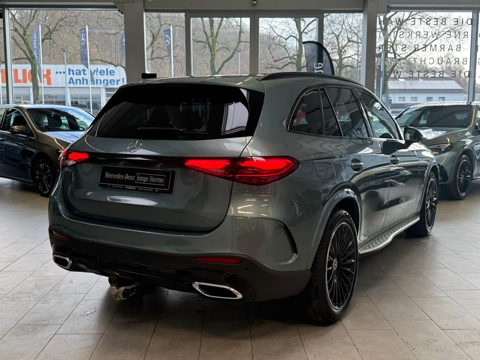 Fahrzeugabbildung Mercedes-Benz GLC 300 4M AMG BURM+PANO+AHK+HUD+MEMORY+KEYLESS