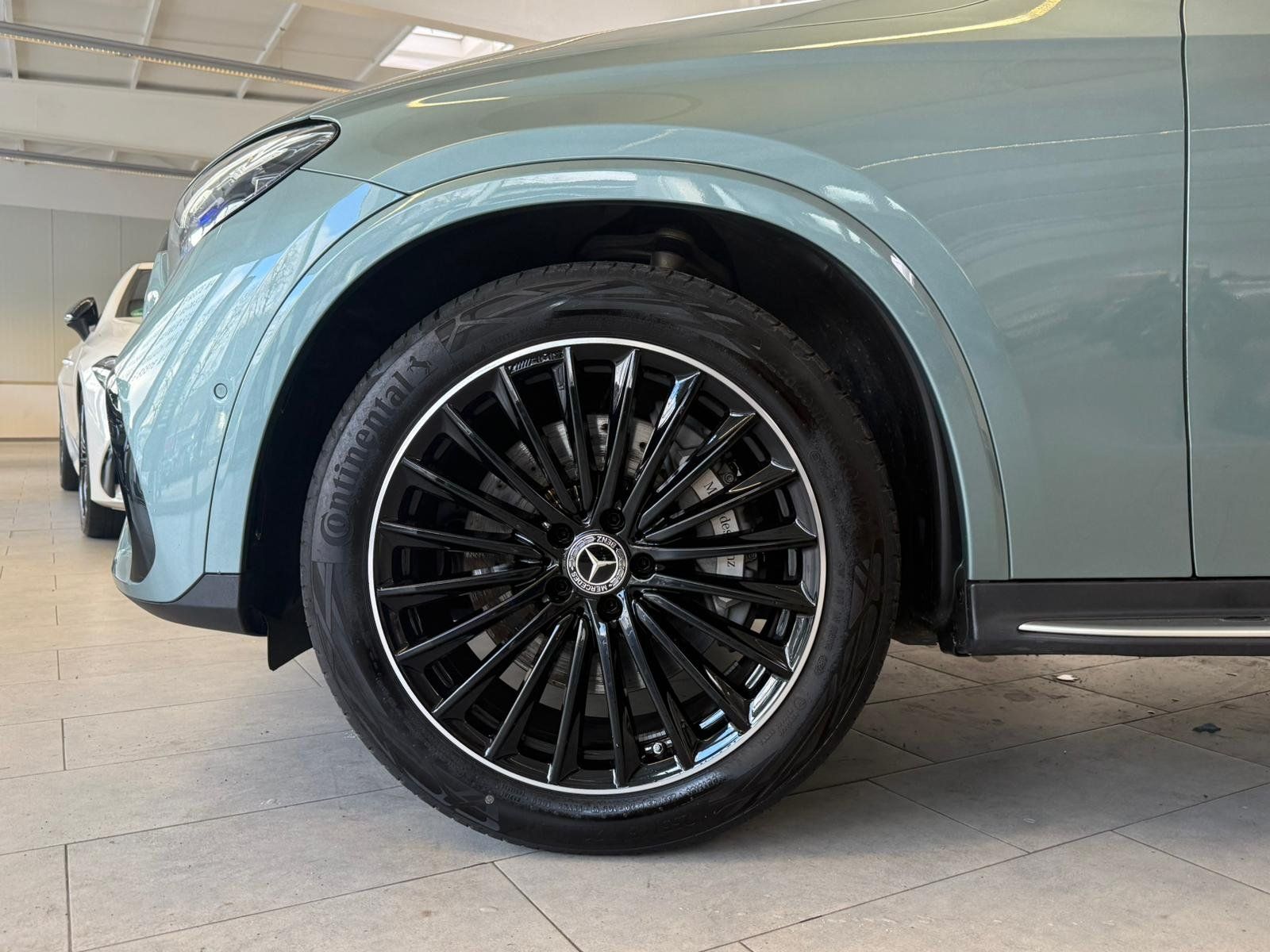 Fahrzeugabbildung Mercedes-Benz GLC 300 4M AMG BURM+PANO+AHK+HUD+MEMORY+KEYLESS