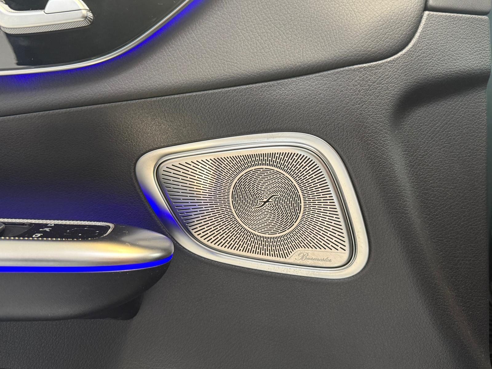 Fahrzeugabbildung Mercedes-Benz GLC 300 4M AMG BURM+PANO+AHK+HUD+MEMORY+KEYLESS